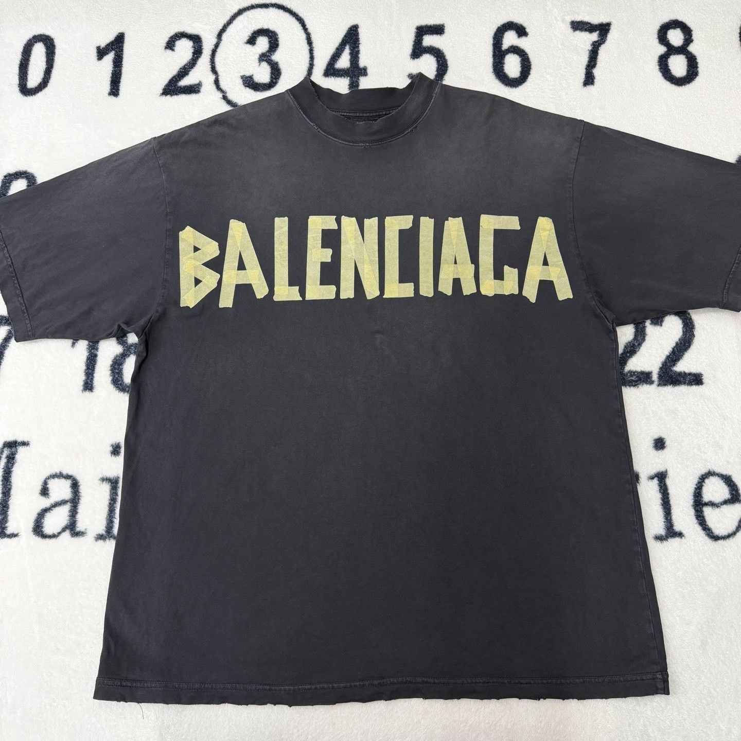 Balenciaga Balenciaga T-Shirt L Men Size US L / EU 52-54 / 3 - 1 Thumbnail
