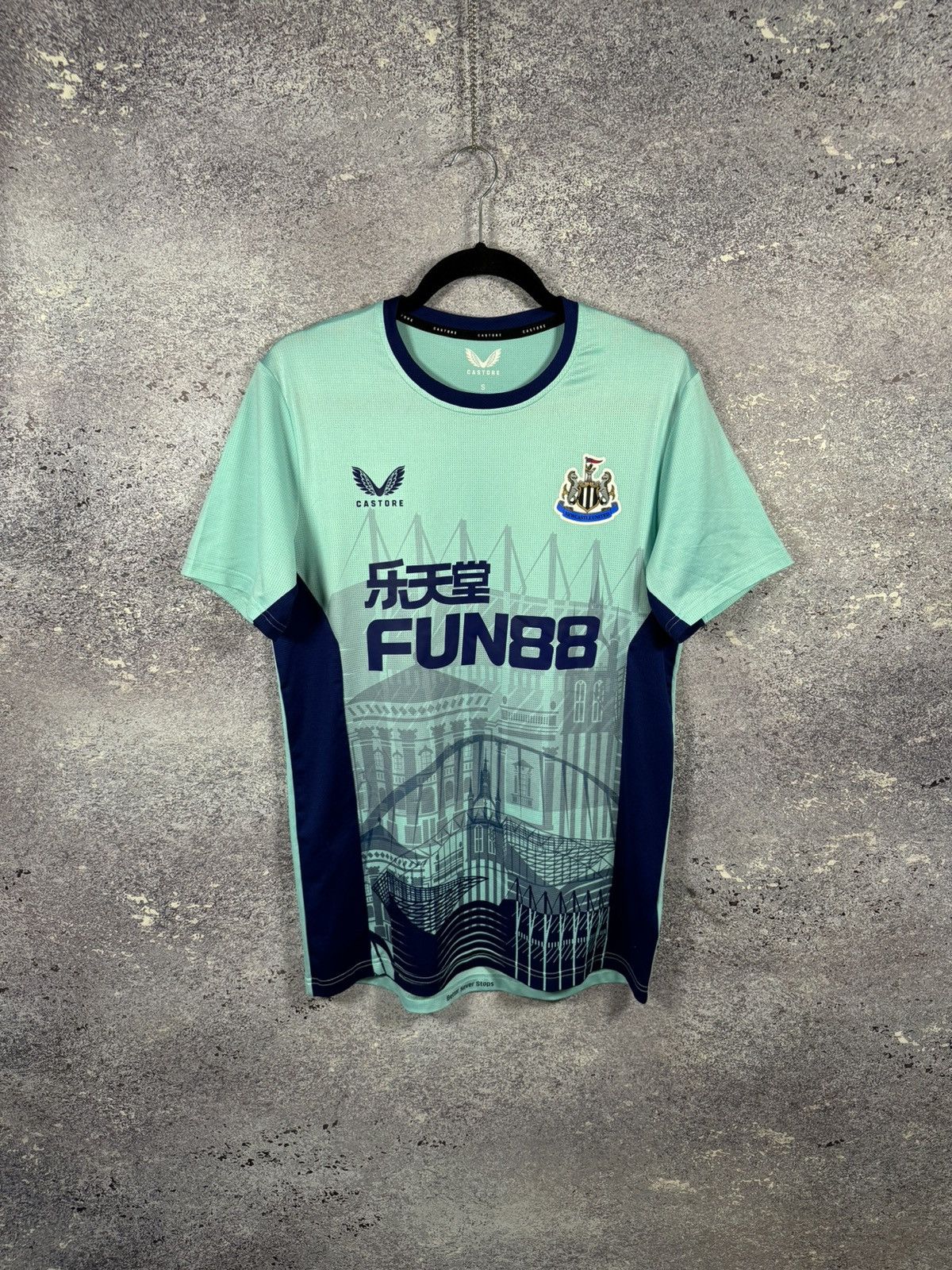 Castore × Vintage Newcastle United 2022/23 Fourth Castore Soccer Jersey Small Size US S / EU 44-46 / 1 - 1 Thumbnail