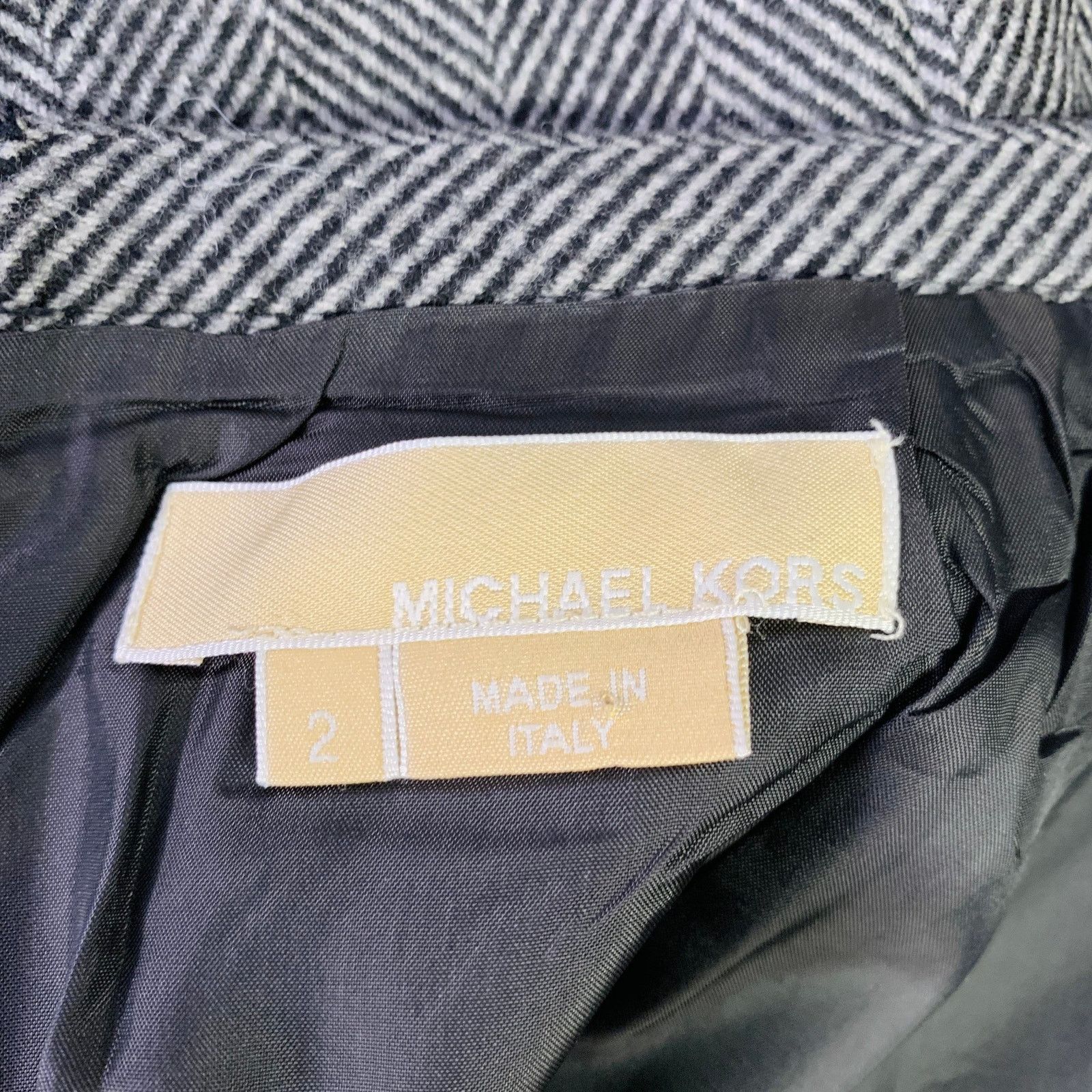 Michael Kors Grey Black Wool Cashmere Herringbone Pencil Skirt Size 26" / US 2 / IT 38 - 4 Thumbnail