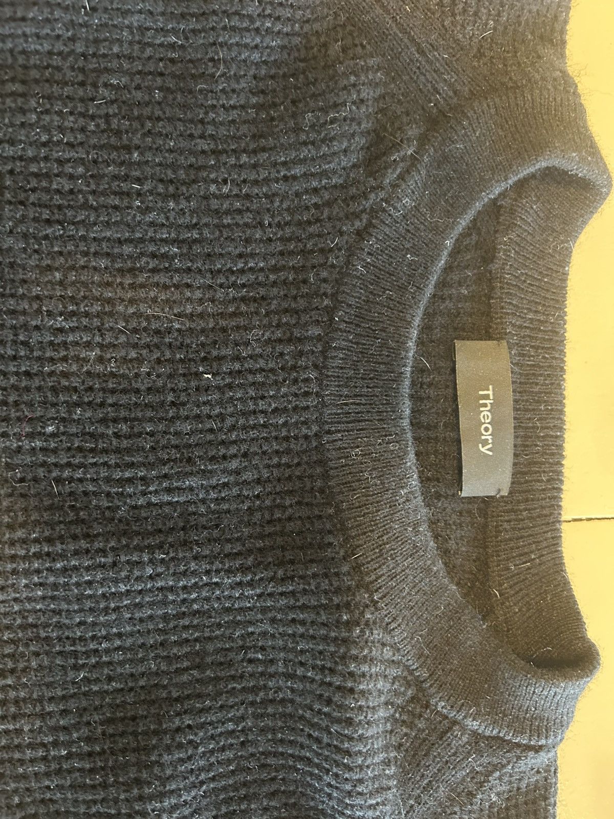 Theory wool/ cashmere waffle crew