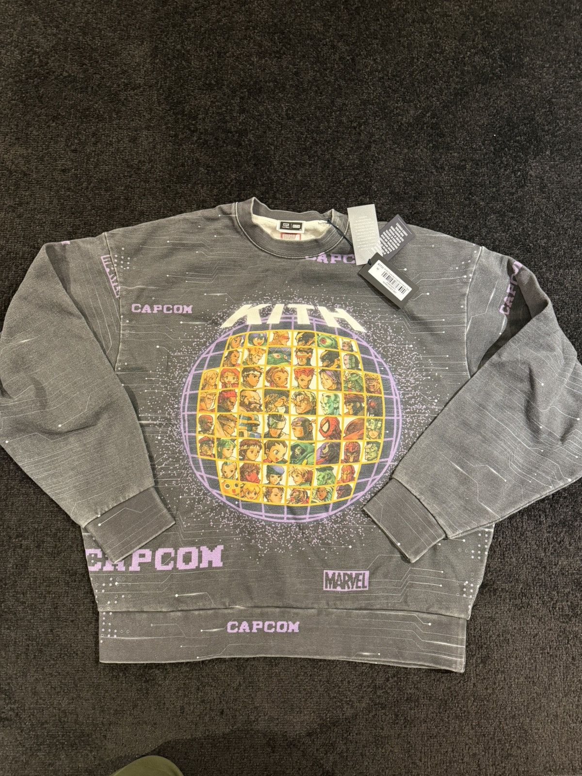 Kith × Marvel Comics Marvel vs. Capcom | Kith Character Select Vintage Crewneck Size US M / EU 48-50 / 2 - 6 Thumbnail