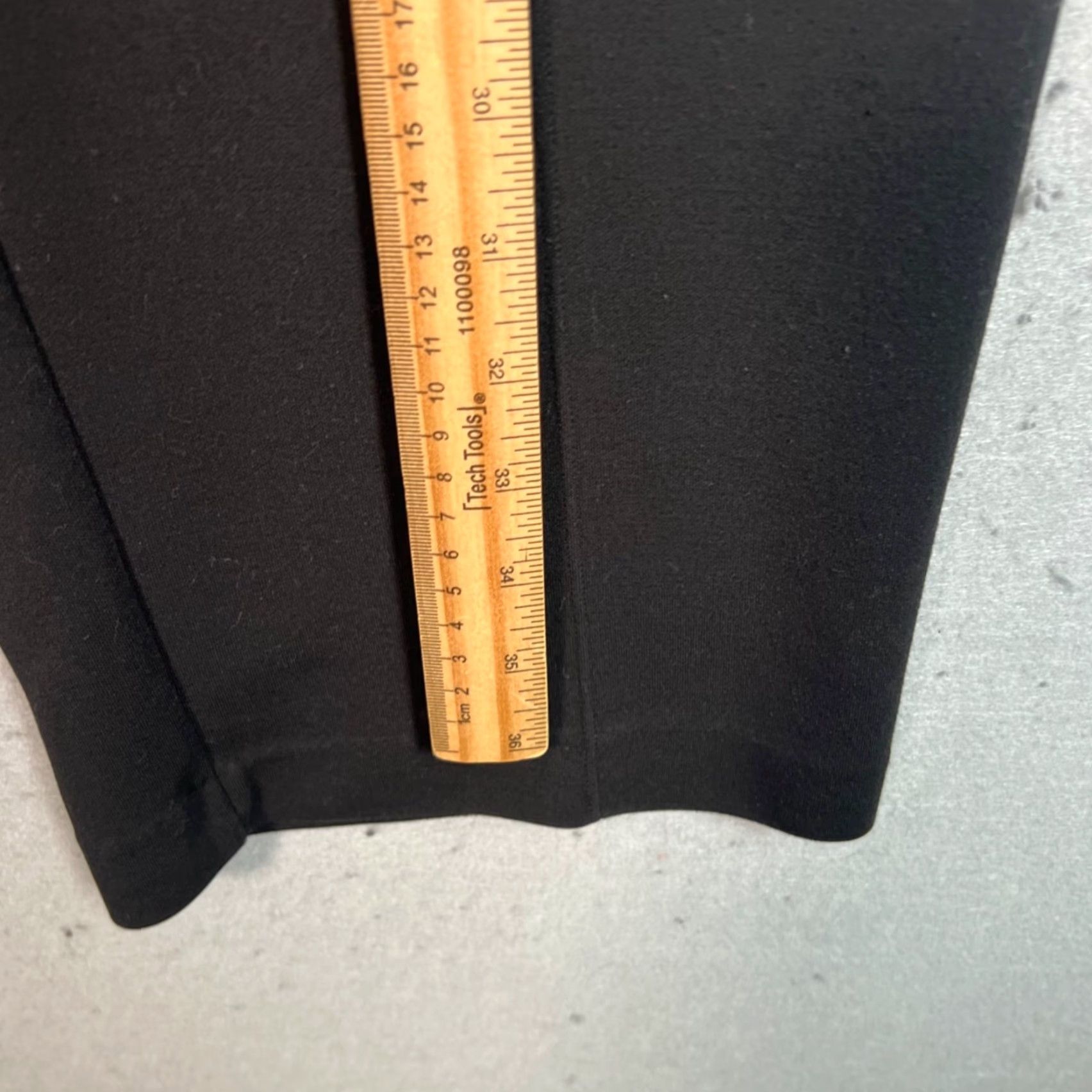 Uniqlo Uniqlo Pants Womens Size Large Black Straight-Leg Stretch Size 36" / US 14 / IT 50 - 6 Thumbnail