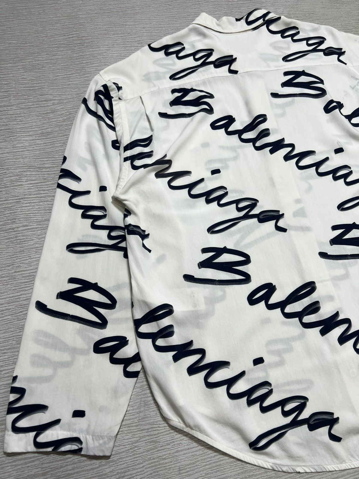 Balenciaga Balenciaga - Scribble Logo Button Up Longsleeve Shirt Size US S / EU 44-46 / 1 - 12 Thumbnail