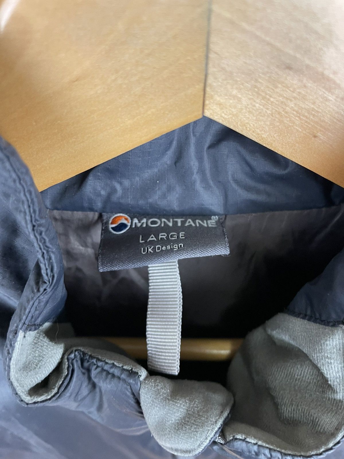 Designer × Montane Montane light outdoor vest primaloft size L Size US L / EU 52-54 / 3 - 7 Thumbnail
