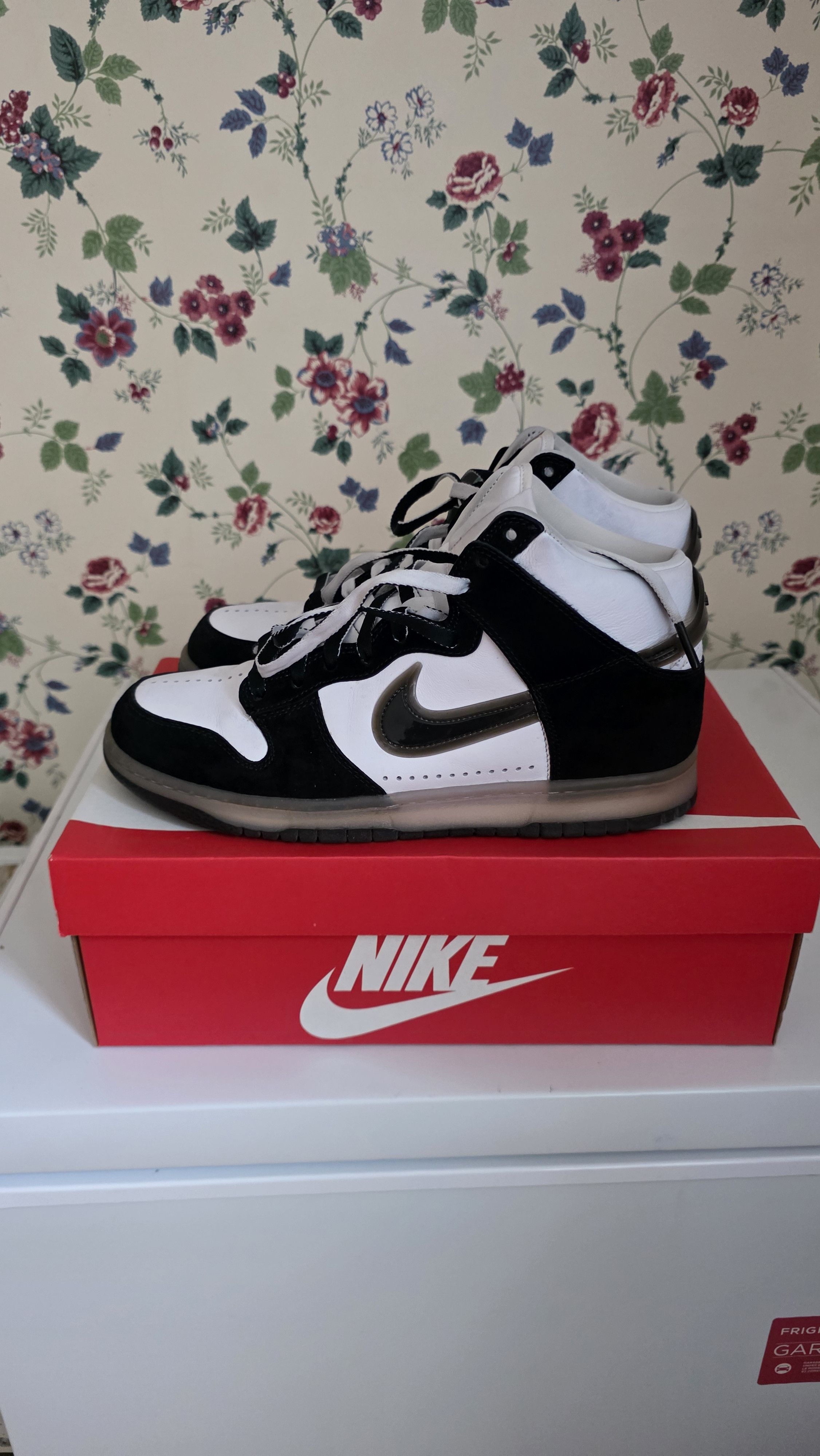Nike Nike Dunk High Slam Jam White Black Size US 10.5 / EU 43-44 - 2 Thumbnail