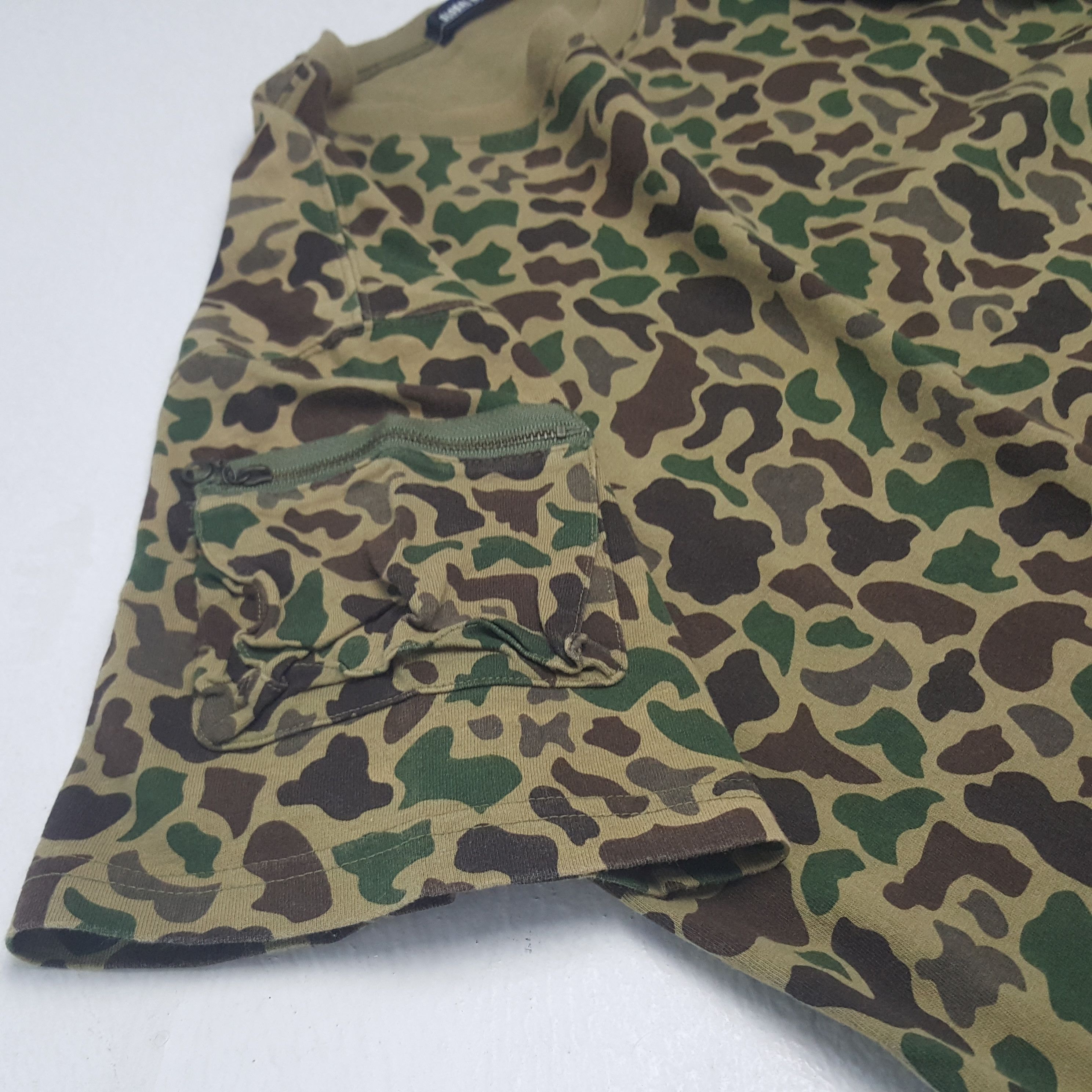 Global Work × Vintage Vintage Global Work Camo Tshirt Size US XL / EU 56 / 4 - 8 Thumbnail