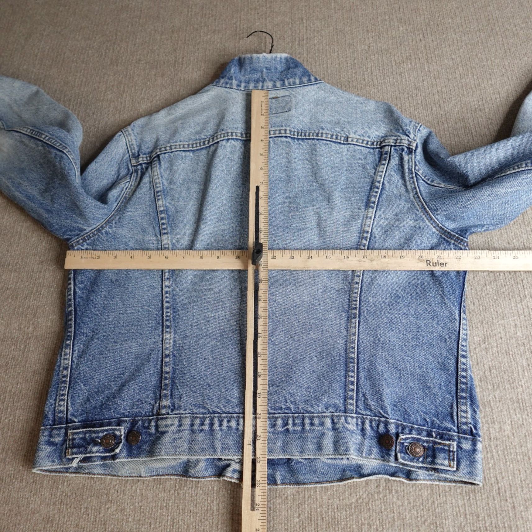 Levi's VINTAGE Levi's Jacket Large Blue Denim Trucker Distressed 70505 Trucker Mens L Blue Size US L / EU 52-54 / 3 - 5 Thumbnail