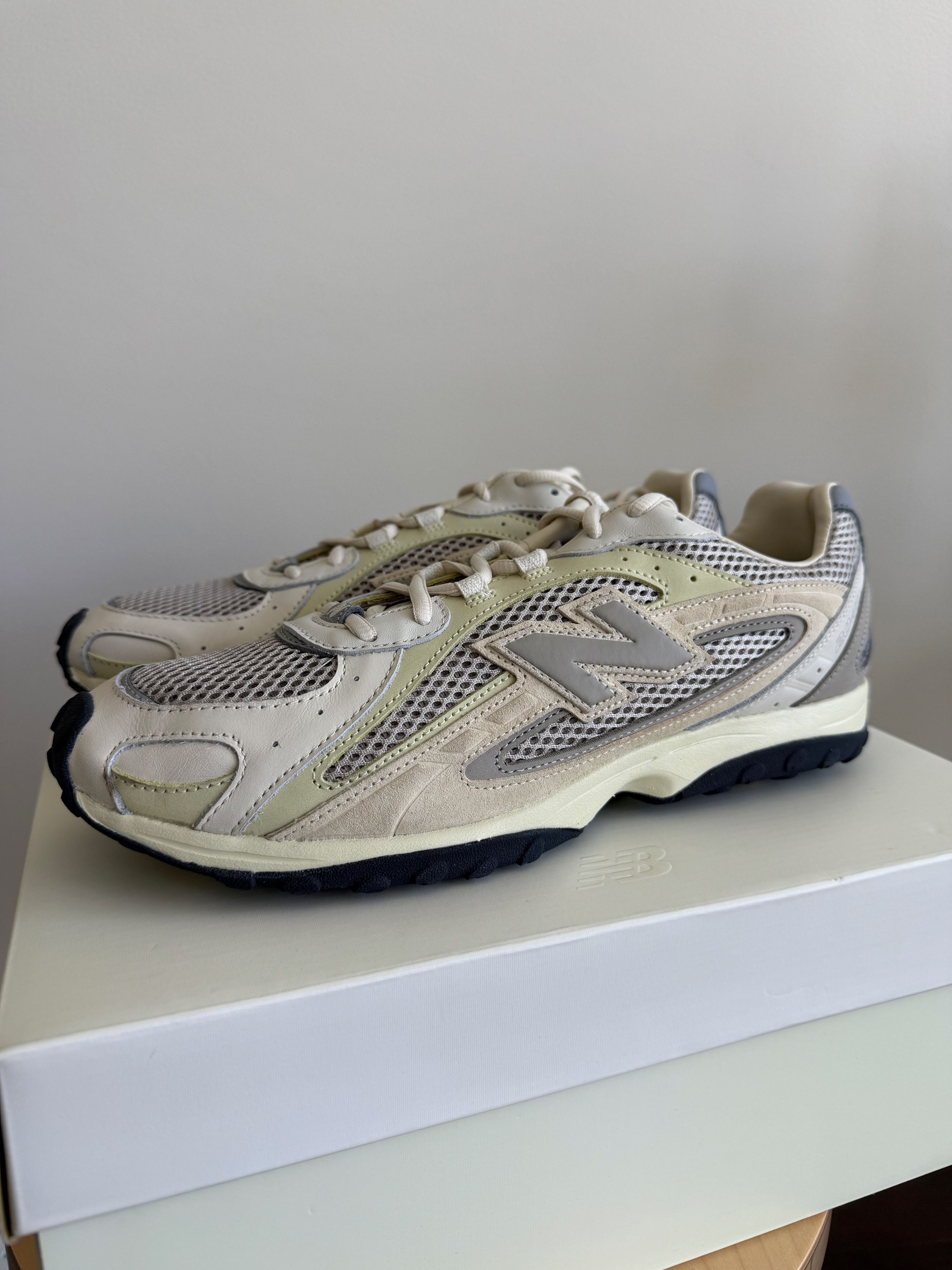 Auralee × New Balance AURALEE × New Balance 204L Cream Beige 