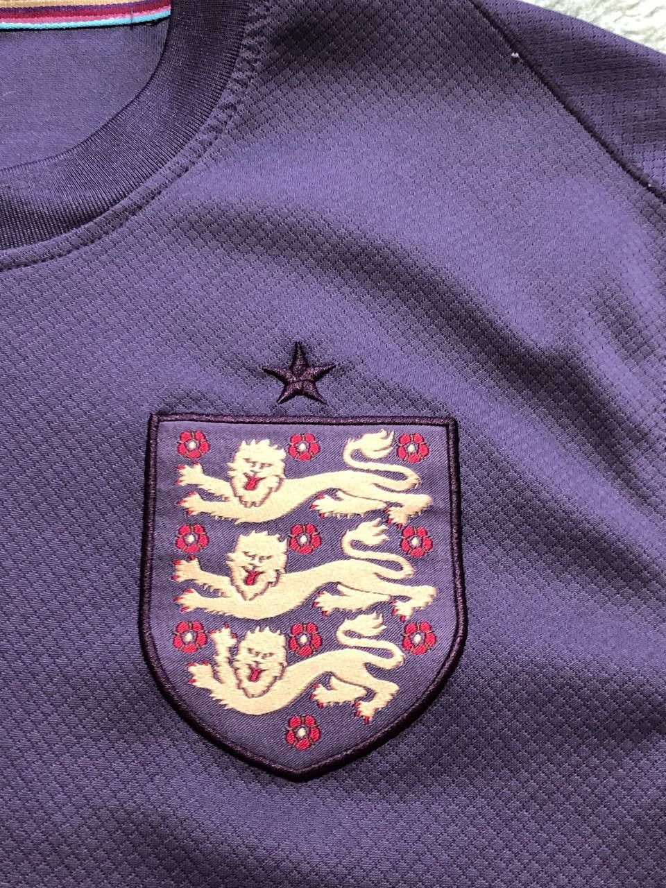 Nike Vintage Nike football England T-Shirt Y2K logo Jerseys Size US M / EU 48-50 / 2 - 6 Thumbnail