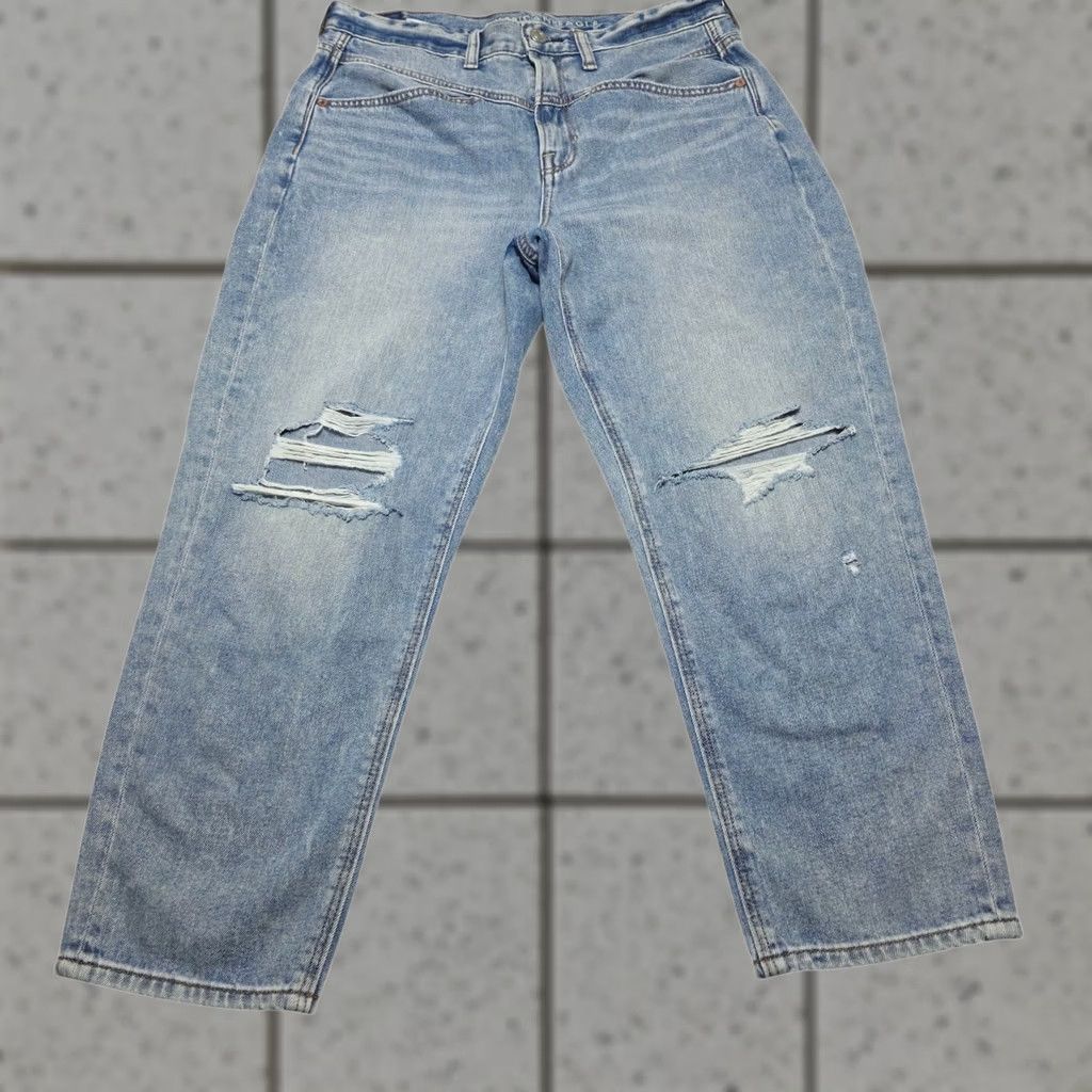 American Eagle Outfitters VINTAGE American Eagle Outfitters Mom Straight Jeans Light Wash Women’s Size 8 X-Short Distressed Size 30" / US 8 / IT 44 - 1 Thumbnail