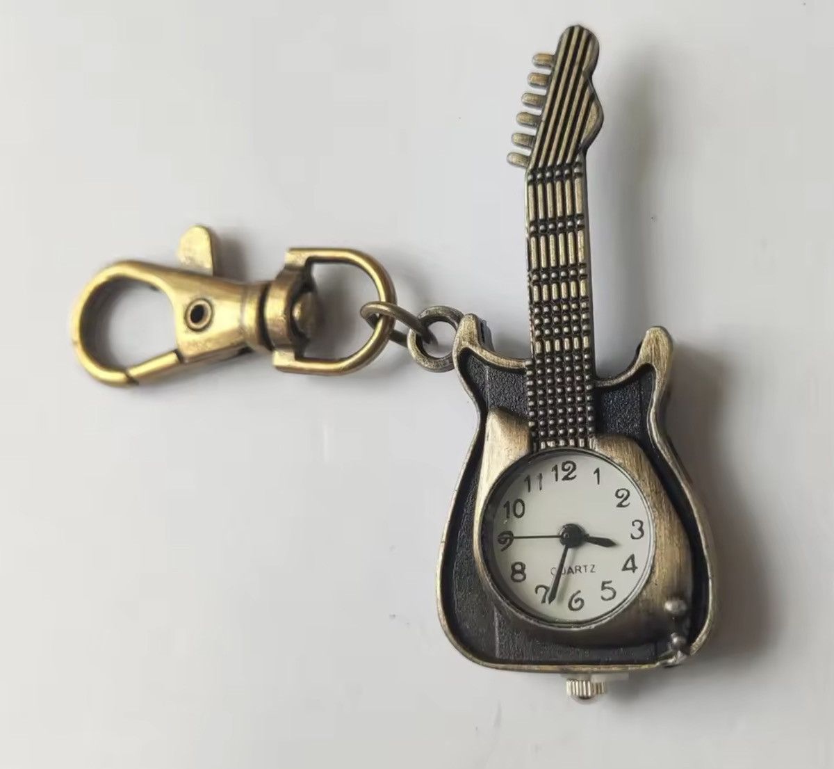 Jewelry Retro Style Bronze Guitar Keychain Watch Size ONE SIZE - 3 Thumbnail