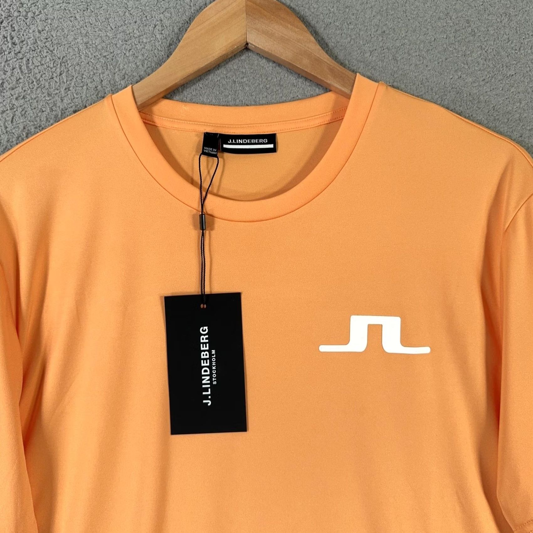 J.Lindeberg J.Lindeberg Shirt Mens M Mock Orange Ade T Shirt Performance Golf Athletic Shirt Short Sleeve Crew Neck Polyester Jersey Size US M / EU 48-50 / 2 - 5 Thumbnail
