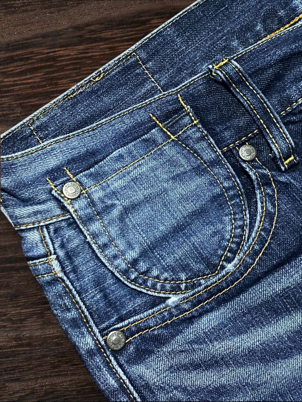 Levi's Vintage Levis Faded Wash Distressed Staright Jeans Size US 31 - 9 Thumbnail