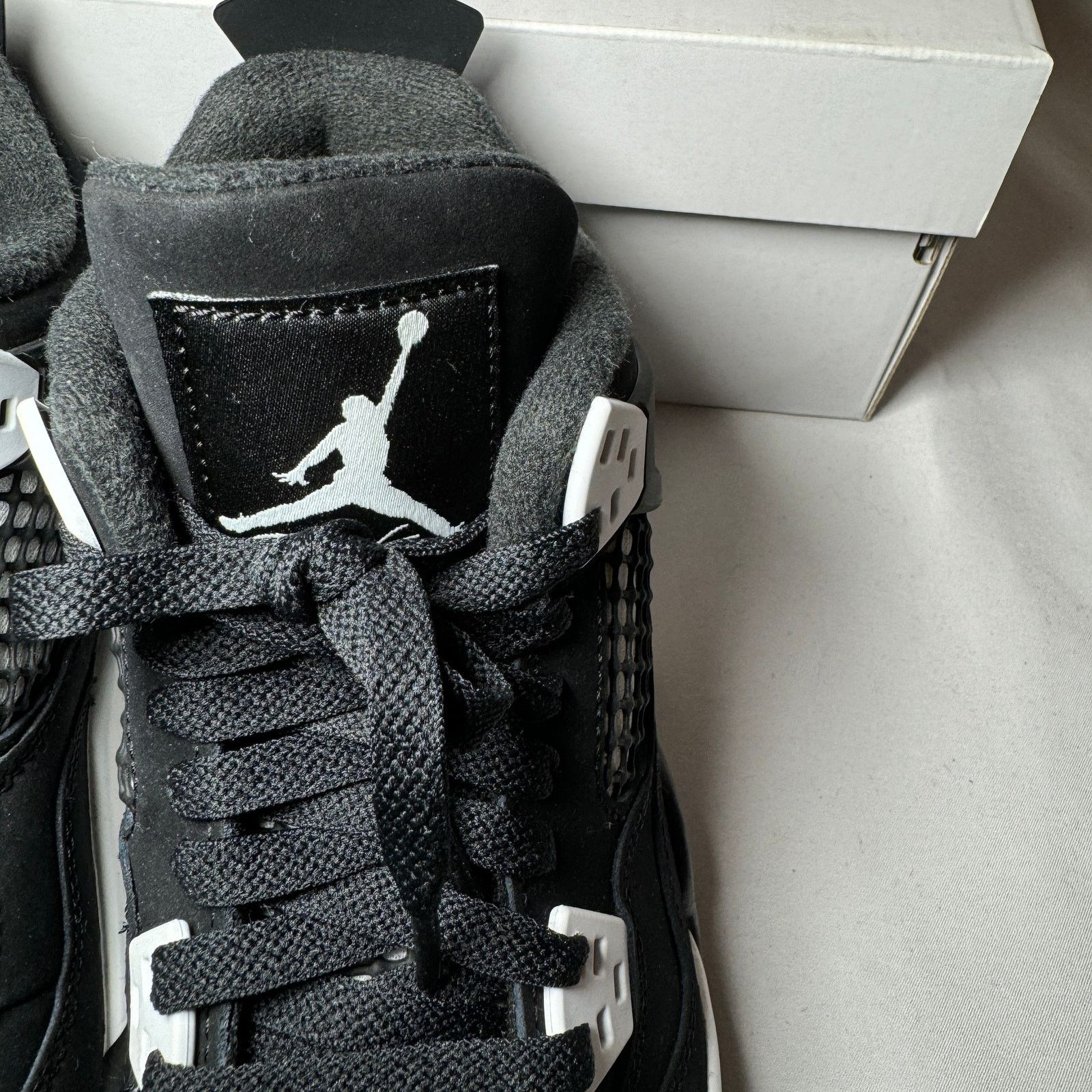 Jordan Brand × Nike Size 6 Nike Air Jordan 4 Retro GS White Thunder Men's Shoes Size US 6 / EU 39 - 4 Thumbnail