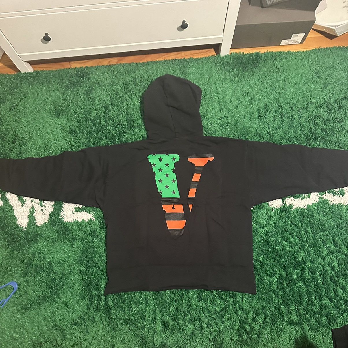 Vlone V-Lone “Power” Friends Hoodie Size US L / EU 52-54 / 3 - 2 Thumbnail