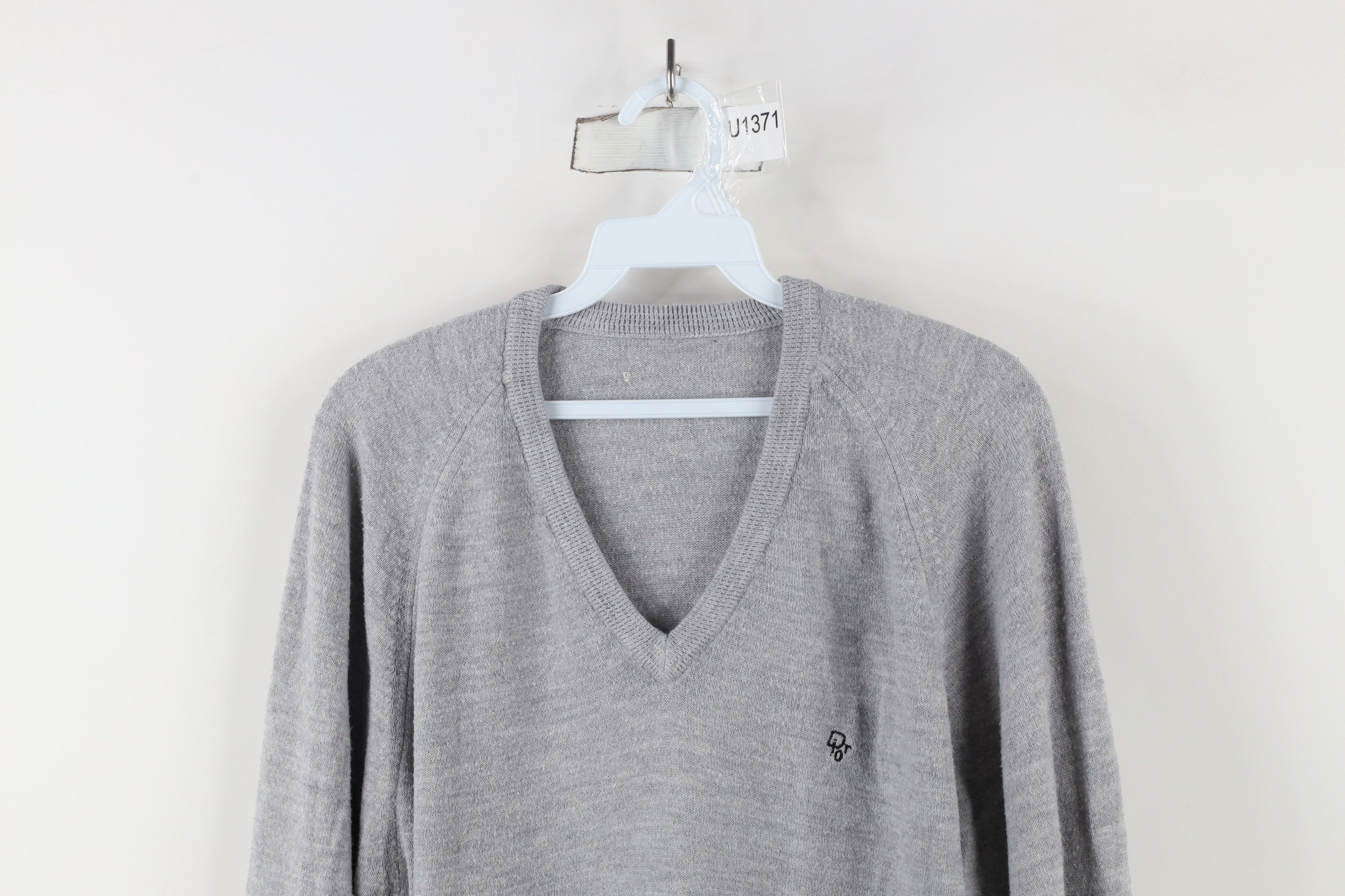 Vintage Vintage 80s Christian Dior Spell Out Knit Sweater Gray USA Size US M / EU 48-50 / 2 - 2 Thumbnail