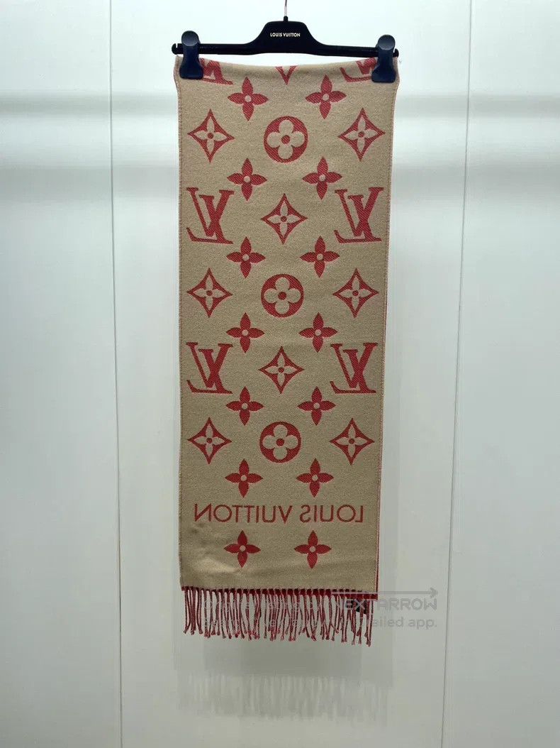 Louis Vuitton Louis Vuitton Rabbit Year Full Logo Scarf Size ONE SIZE - 4 Thumbnail