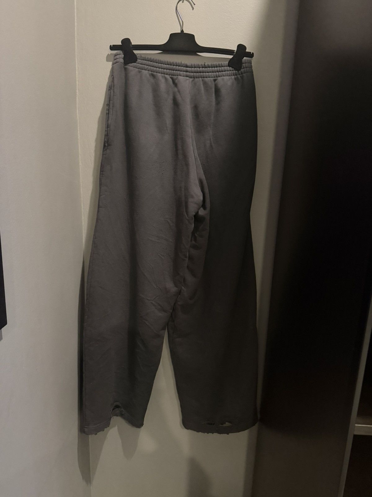 Balenciaga Balenciaga Planet Earth SweatPants Size US 30 / EU 46 - 2 Thumbnail