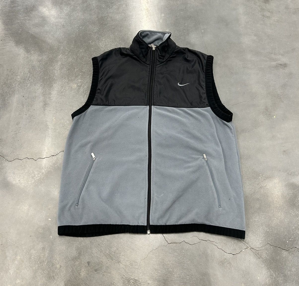 Nike Nike grey and black fleece vest nike Size US XXL / EU 58 / 5 - 1 Thumbnail
