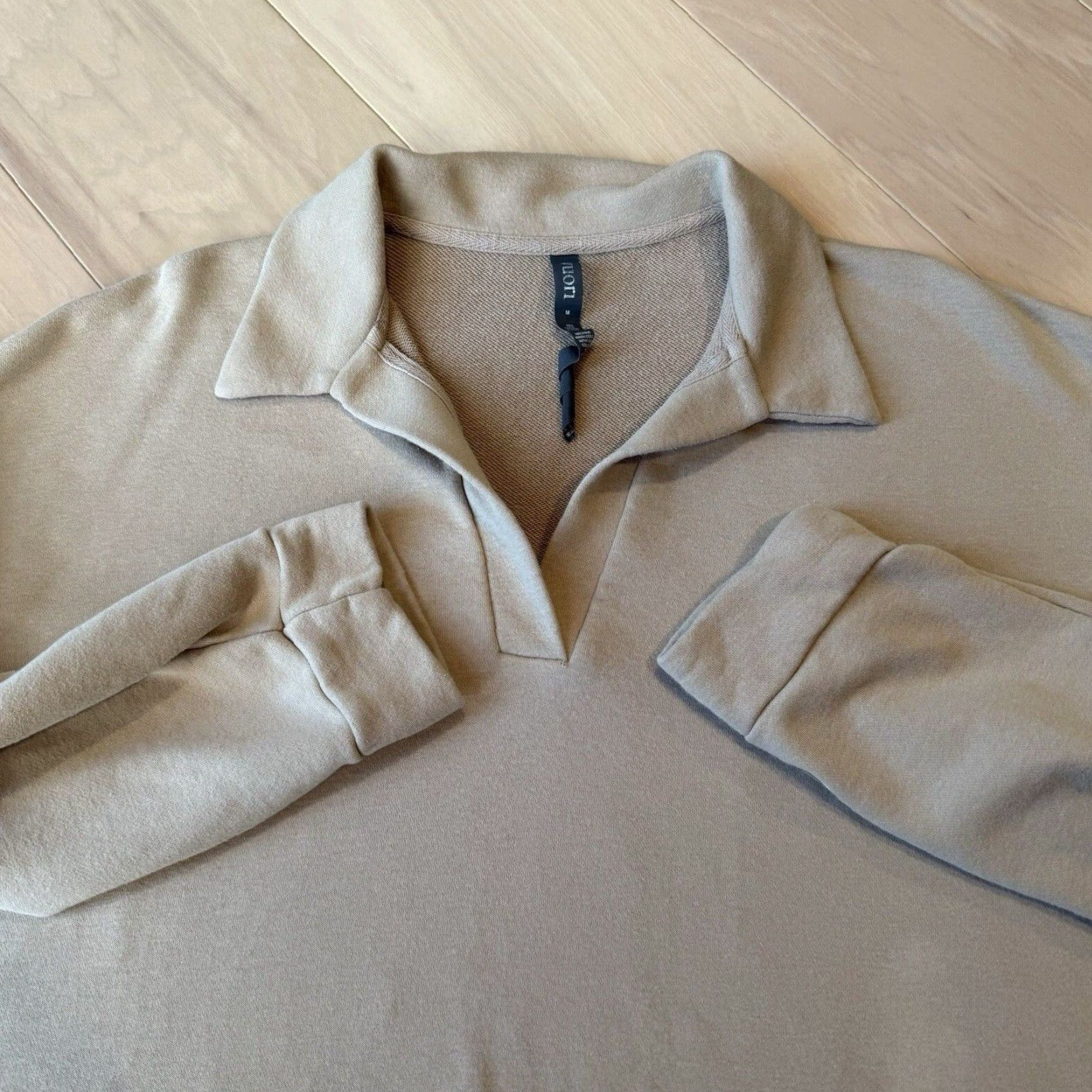 Vuori Vuori Polo Sweatshirt M Sedona Tan Fleece Pullover Cropped Yoga Athleisure Shirt Hooded Long Sleeve Casual All Seasons Size M / US 6-8 / IT 42-44 - 4 Thumbnail