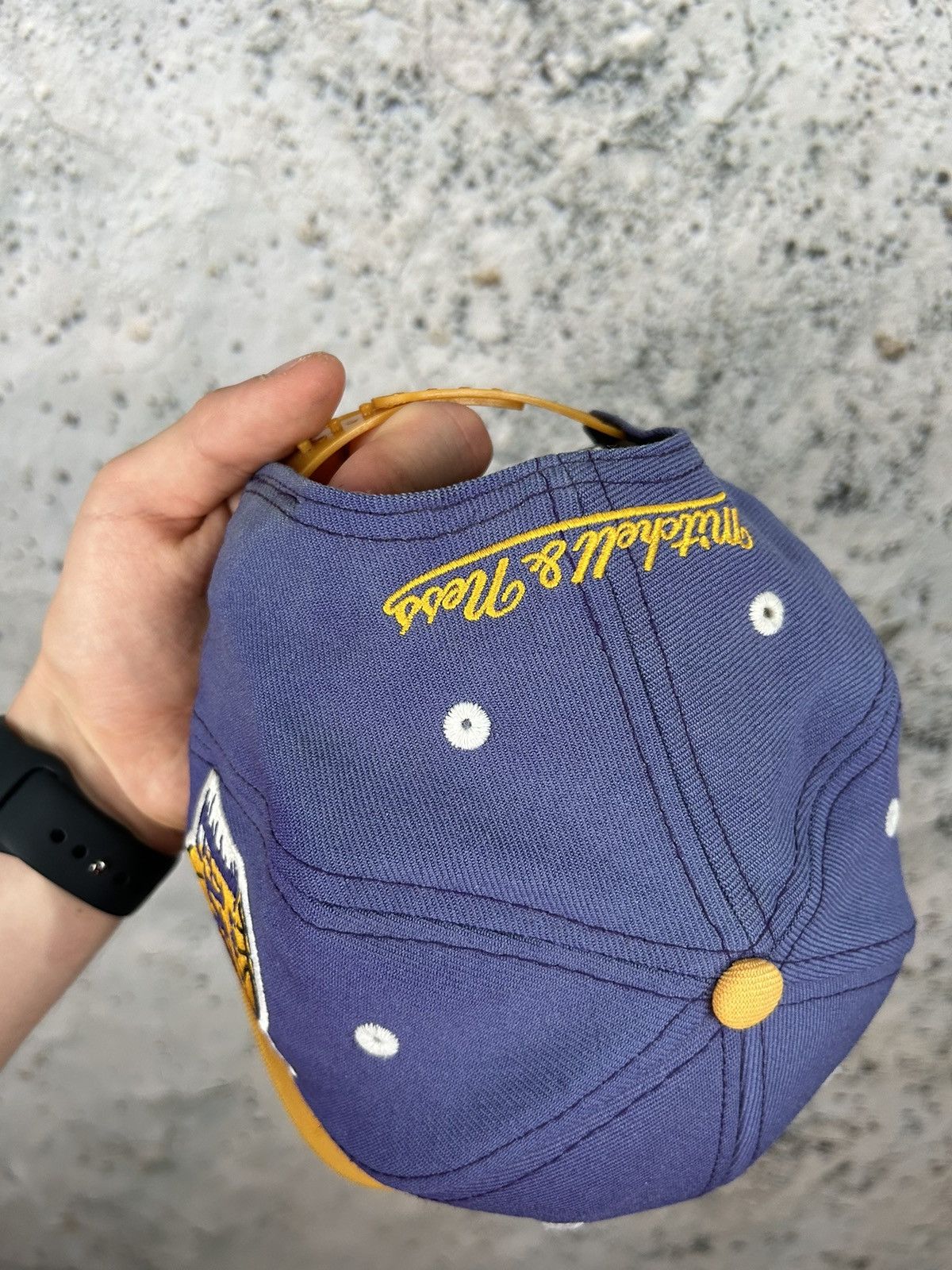 Mitchell & Ness Vintage LA Lakers Mitchell and Ness Snap Back Hat Retro 90s Size ONE SIZE - 4 Thumbnail