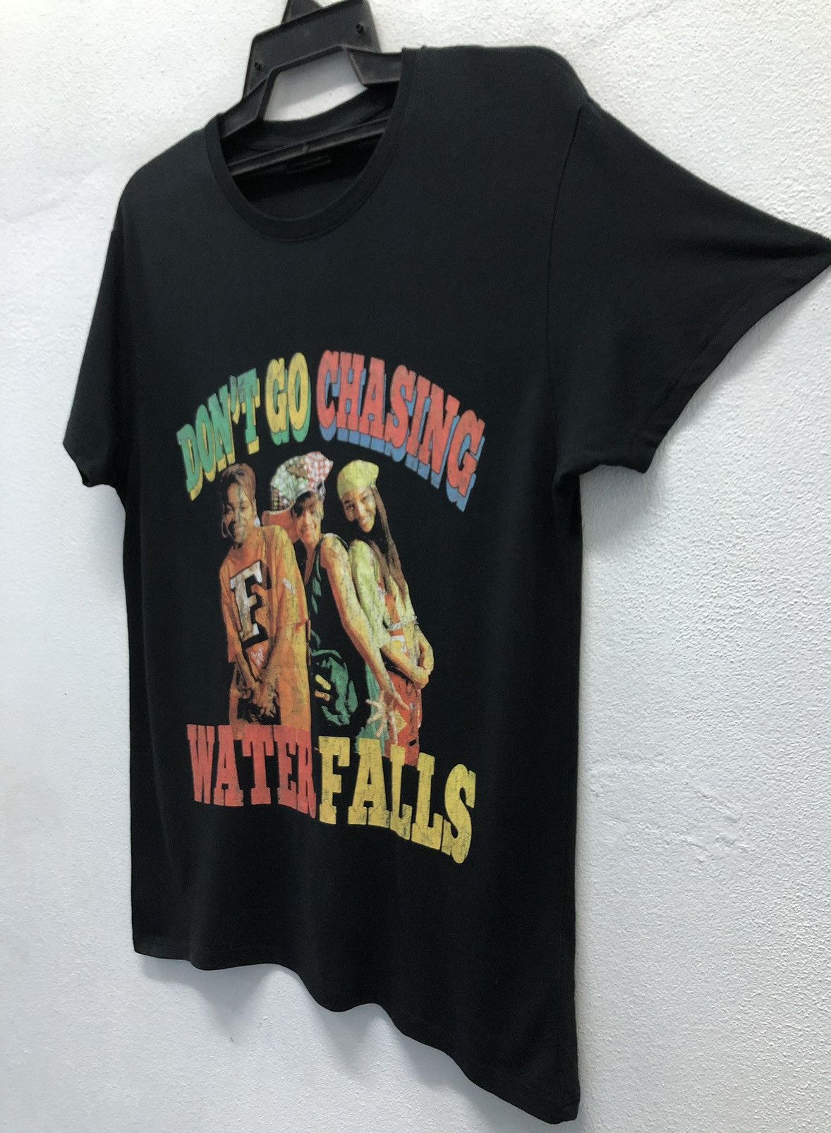 Rap Tees TLC Don't Go Chasing Water Falls T-Shirt Size US M / EU 48-50 / 2 - 5 Thumbnail