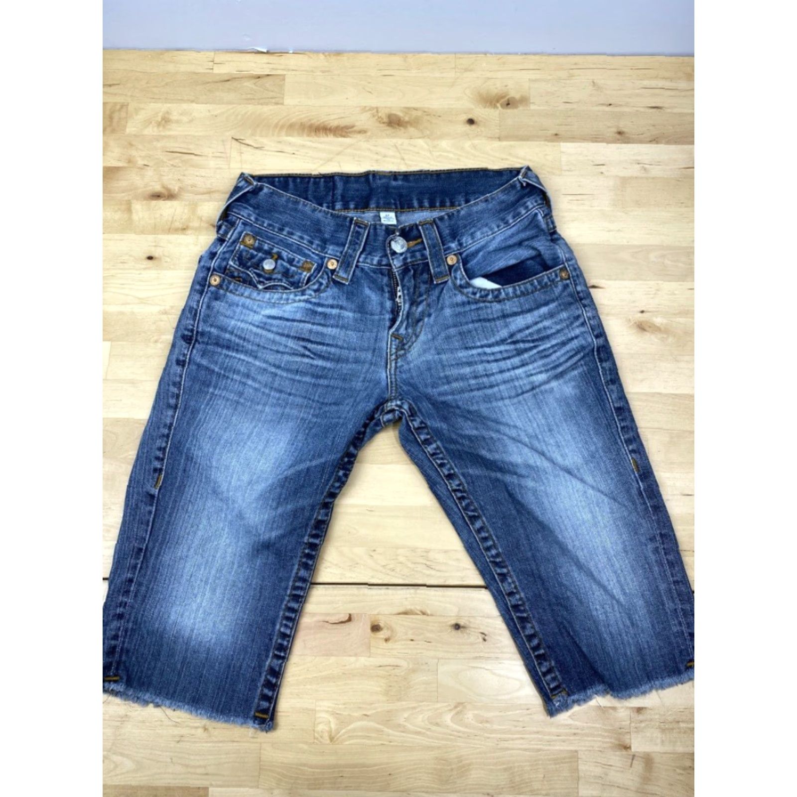 True Religion True Religion Women's Cut Off Jeans Blue Size 27 Size 27" / US 4 / IT 40 - 2 Thumbnail