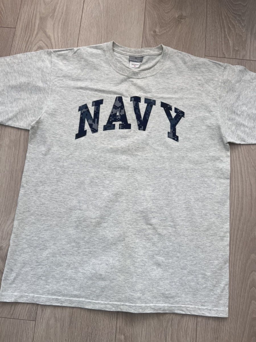 Vintage Jones & Mitchell Navy Digital Camo Spellout T-Shirt Vintage Size US L / EU 52-54 / 3 - 1 Thumbnail