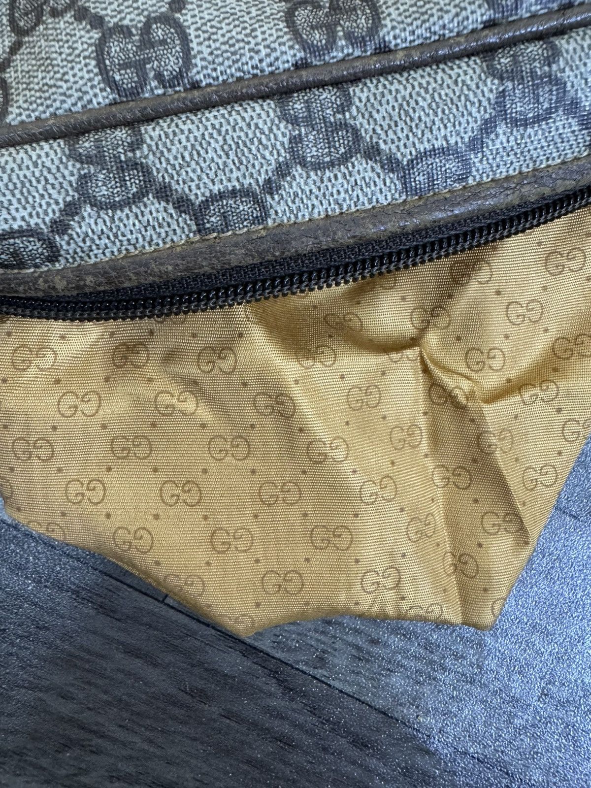 Designer × Gucci × Vintage Vintage Gucci Clutch Bag Sling Bag Size ONE SIZE - 10 Thumbnail