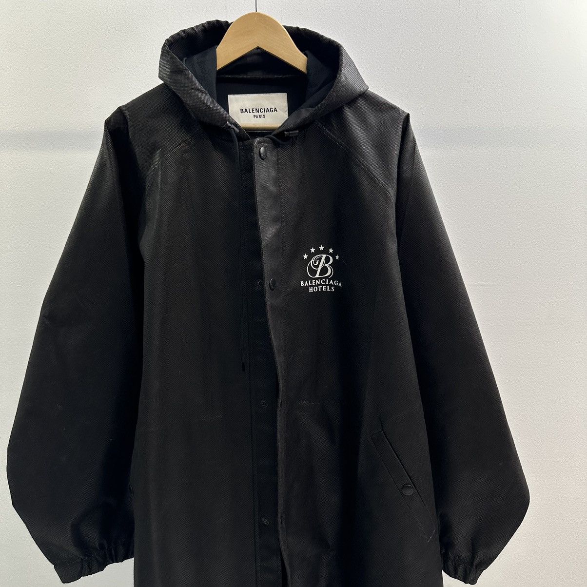 Balenciaga Balenciaga Hotels Long Jacket Size US XL / EU 56 / 4 - 2 Thumbnail
