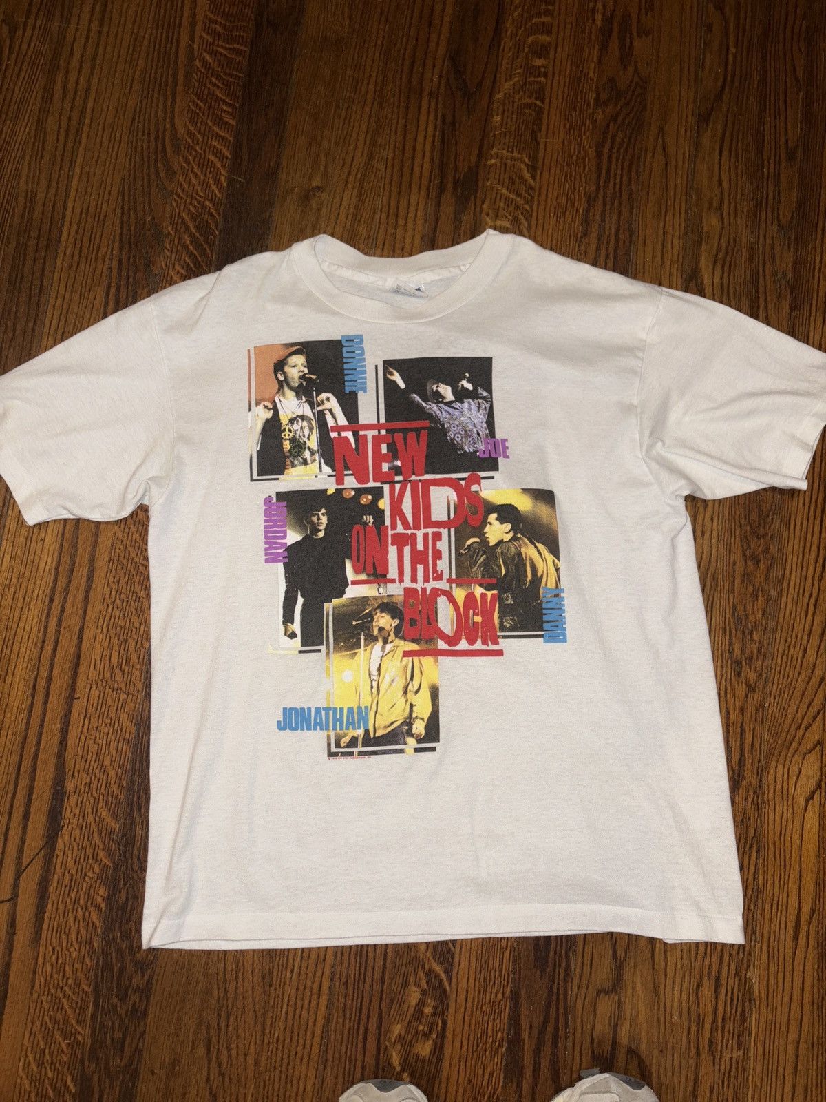 Hanes NEW KIDS ON THE BLOCK 1989 Size US XL / EU 56 / 4 - 1 Thumbnail