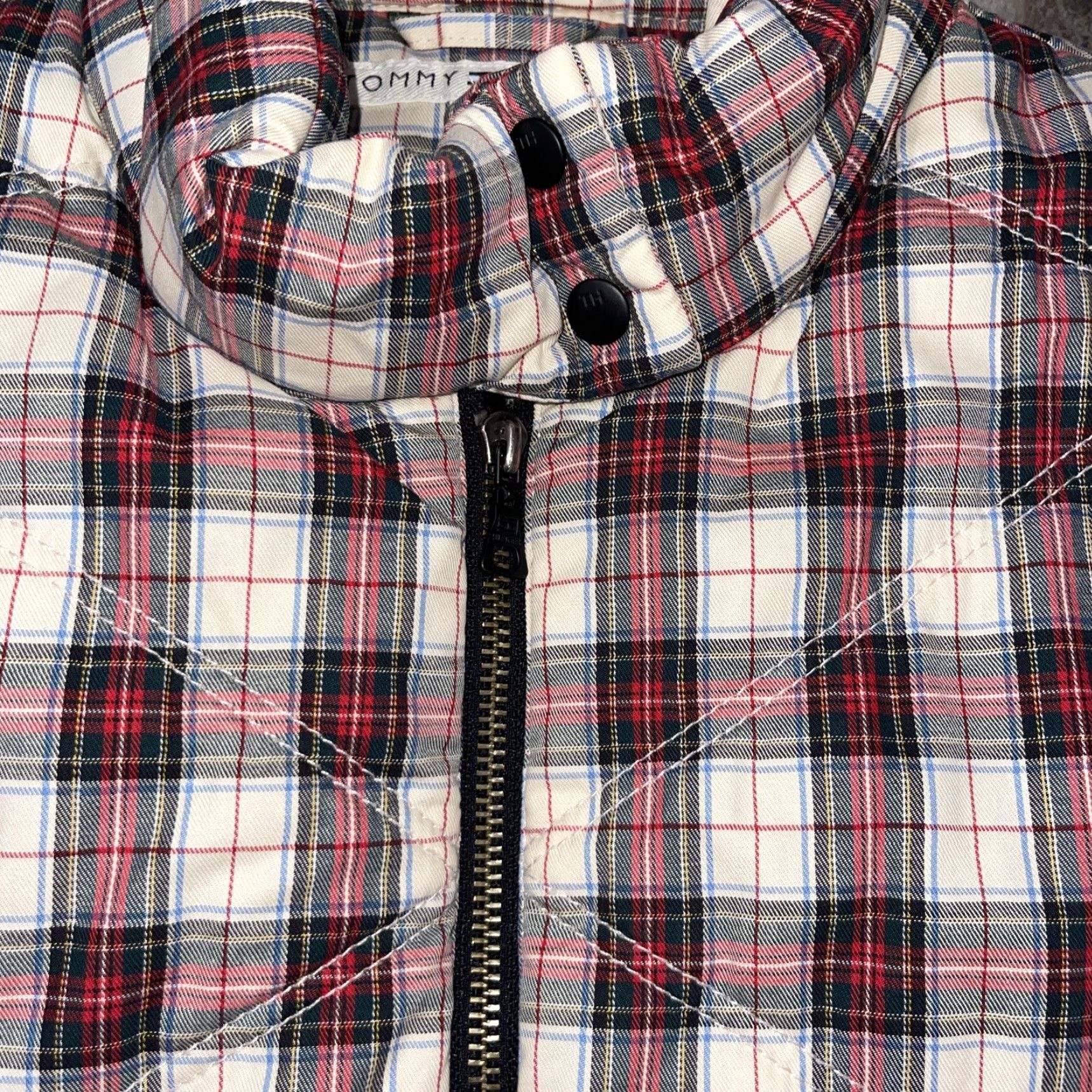Tommy Hilfiger **Tommy Hilfiger Womens Plaid Red Black Wht Vest Med** User: **Tommy Hilfiger Womens Plaid Red Black Wht Vest Med** Size M / US 6-8 / IT 42-44 - 4 Thumbnail