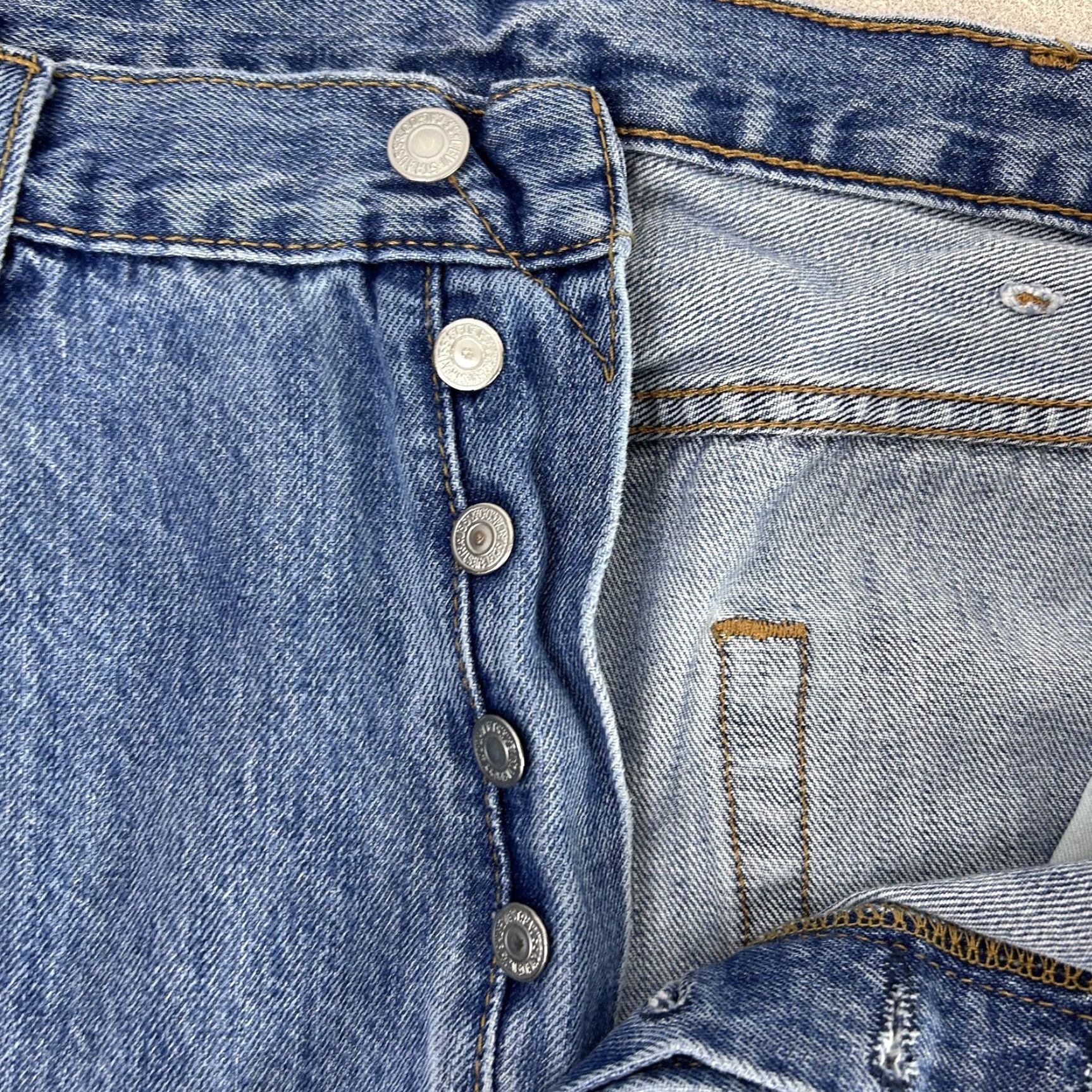 Levi's Levi's 501 Jeans Mens 38x32 Blue Denim Straight Leg Button Fly Classic Fit Size US 38 / EU 54 - 2 Thumbnail
