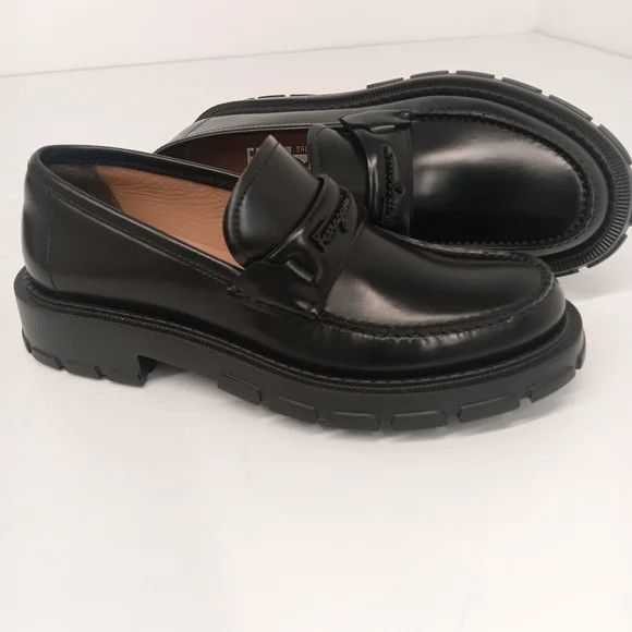 Salvatore Ferragamo Ferragamo Women's Embossed Logo Leather Loafers - Size 6 Size US 6 / IT 36 - 6 Thumbnail