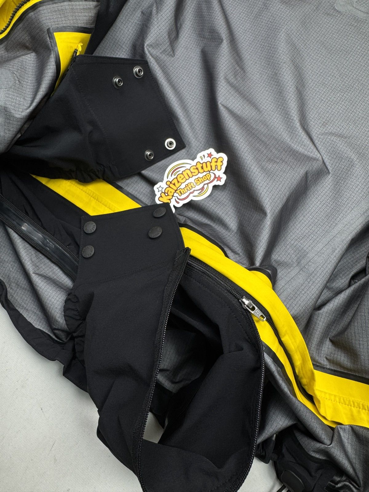 The North Face The North Face Summit Series Gore-Tex Pro Retro Jacket Size US L / EU 52-54 / 3 - 18 Thumbnail