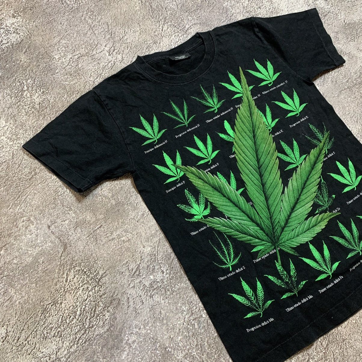 Vintage Vintage Y2K All Over Print Graphic Tee Streetwear Green S Size US S / EU 44-46 / 1 - 3 Thumbnail