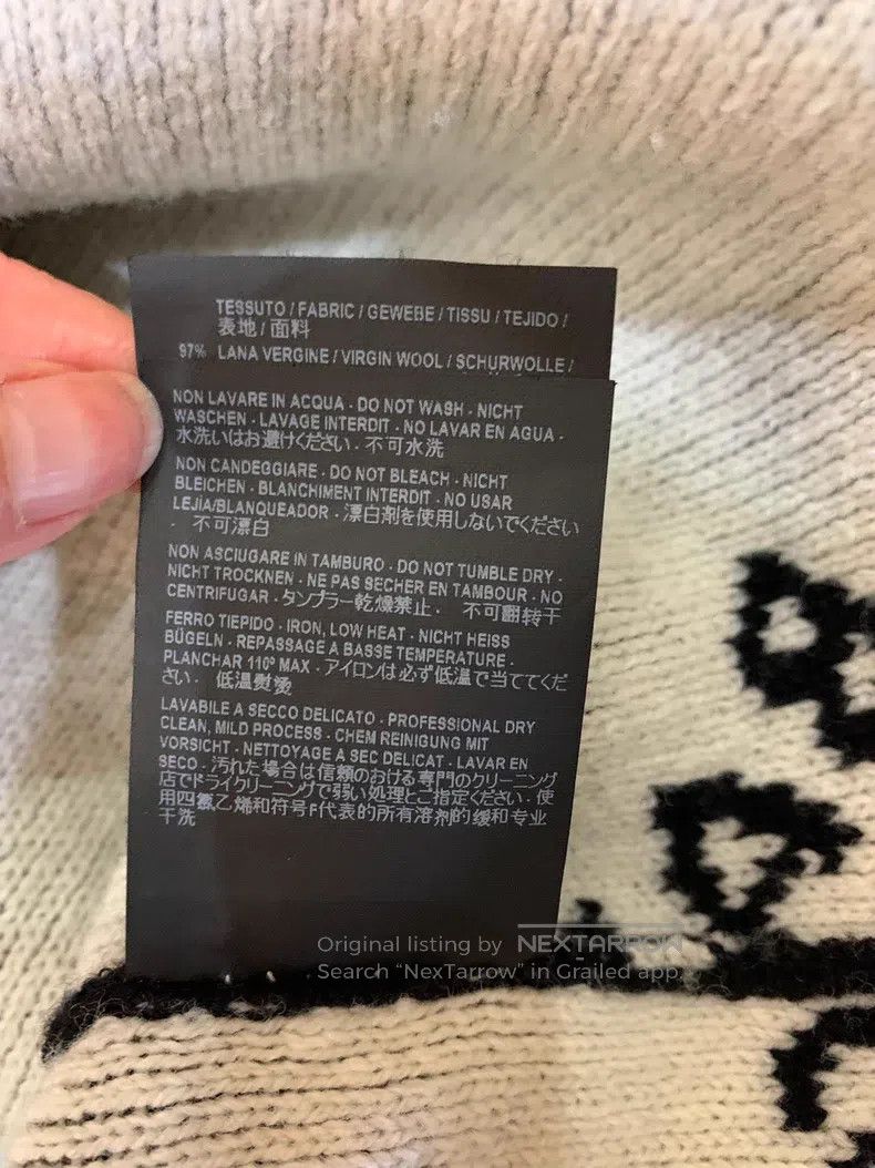 Balenciaga Balenciaga Classic Bulletproof Vest Full Logo Sweater Size XXS / US 00 / IT 34 - 7 Thumbnail