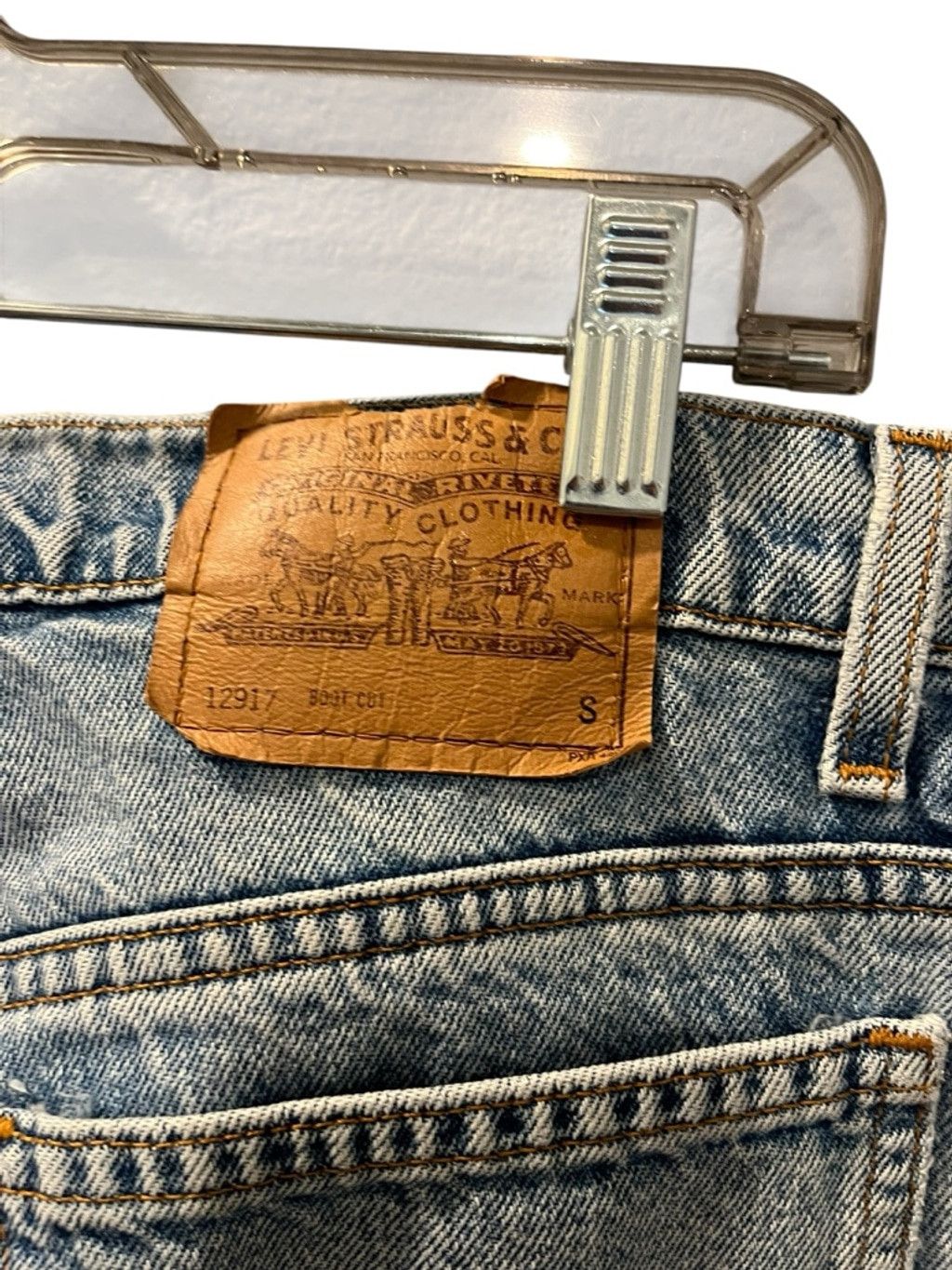 Levi's VTG 1997 Levis 917 Orange Tab Boot Cut Distressed Jeans 12 Size 34" / US 12 / IT 48 - 11 Thumbnail