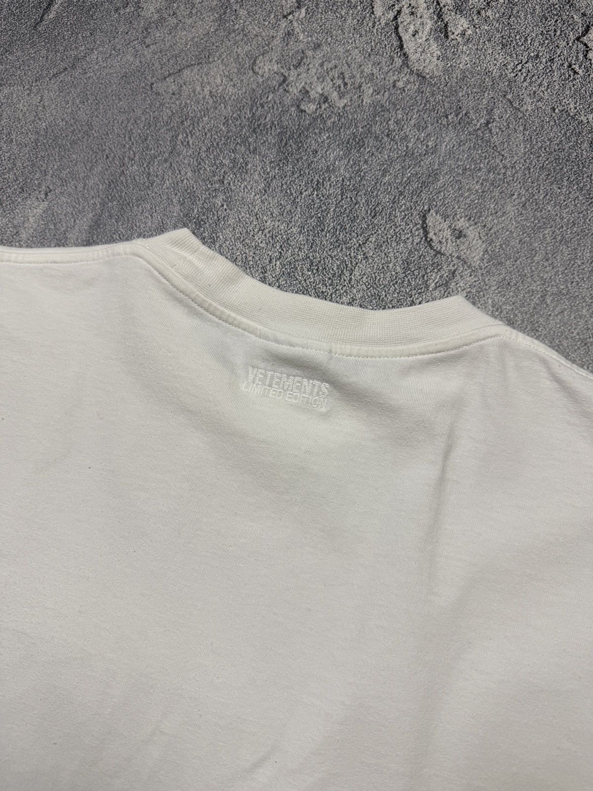 Vetements Vetements Limited Edition Oversized Tee Size US XL / EU 56 / 4 - 6 Thumbnail