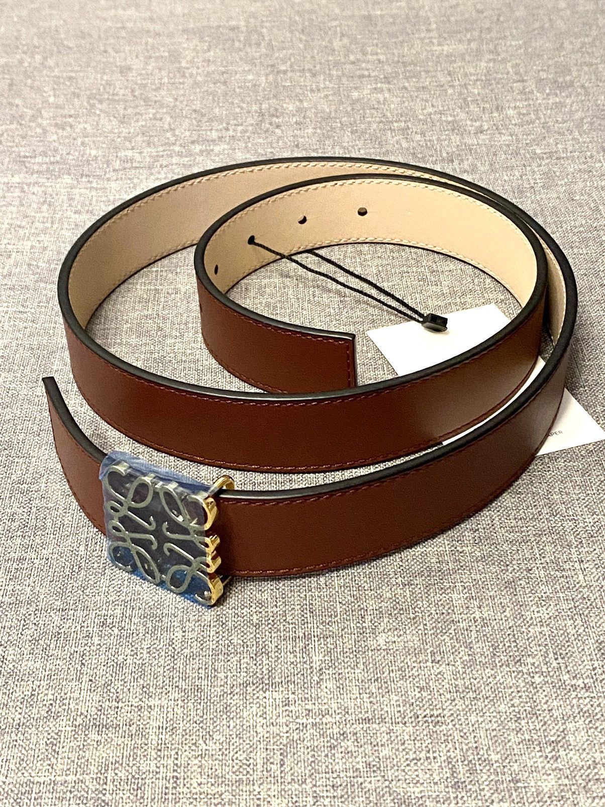 Loewe Loewe gold tone anagram burgundy and nude reversible belt 85 Size 30 - 5 Thumbnail