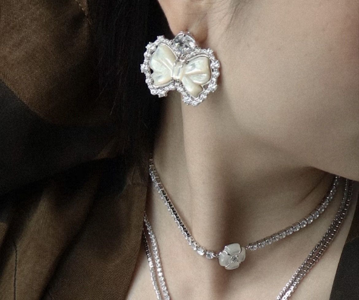 Shushu/Tong SHUSHU/TONG White Crystal YVMIN Edition Bow Earring Size ONE SIZE - 4 Thumbnail