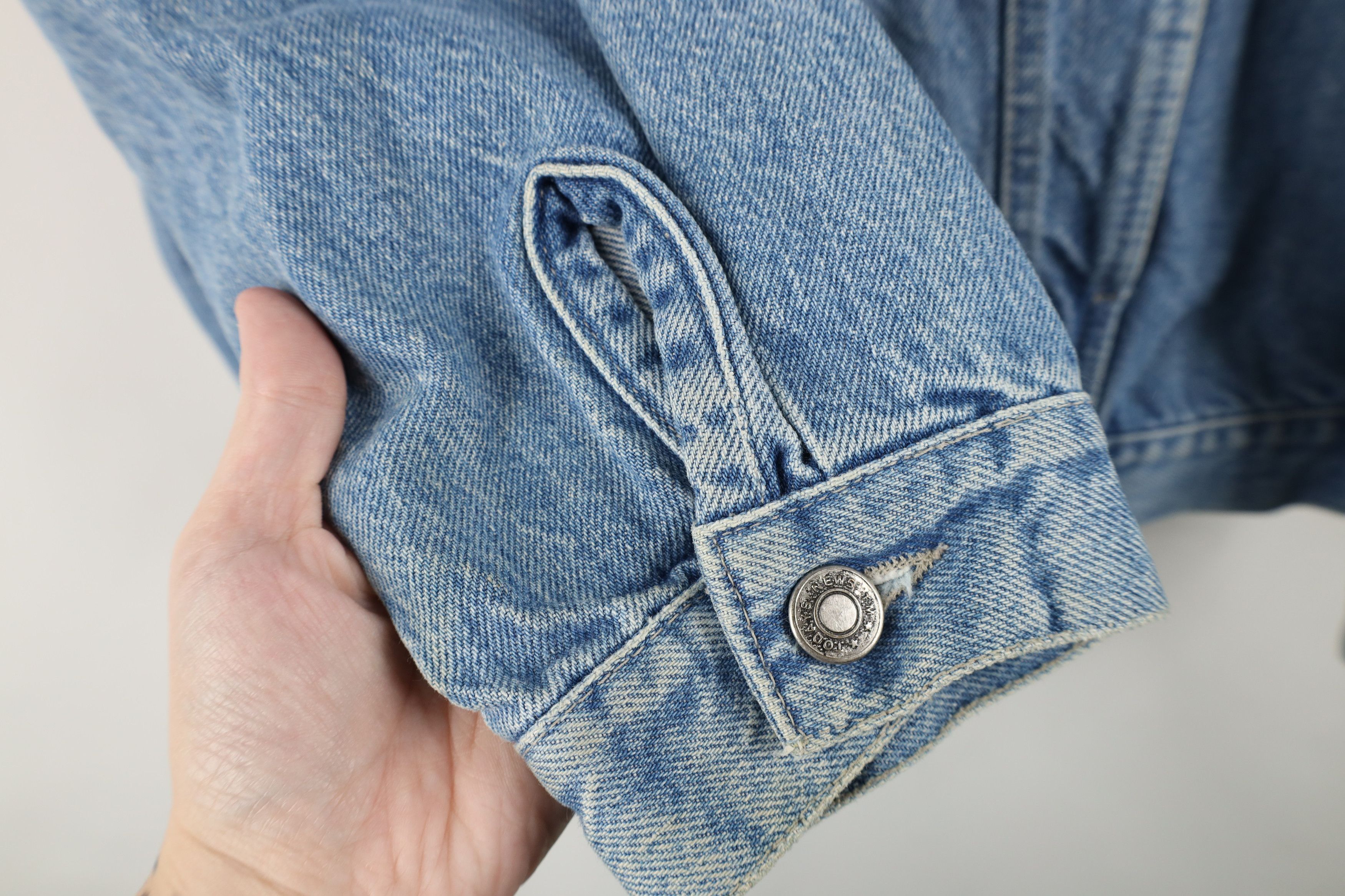 Vintage Vintage 90s Streetwear Denim Jean Trucker Jacket Blue Cotton Size US S / EU 44-46 / 1 - 6 Thumbnail