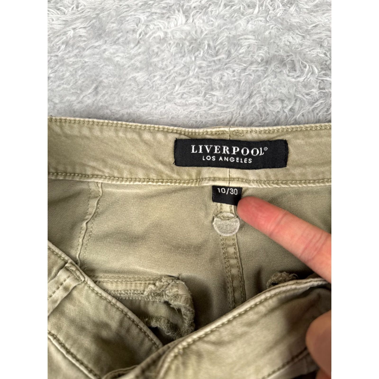 Vintage Liverpool Jeans Women's Cargo Pants Size 10 Green Tapered Low Rise Cotton 30x25 Size 32" / US 10 / IT 46 - 6 Thumbnail