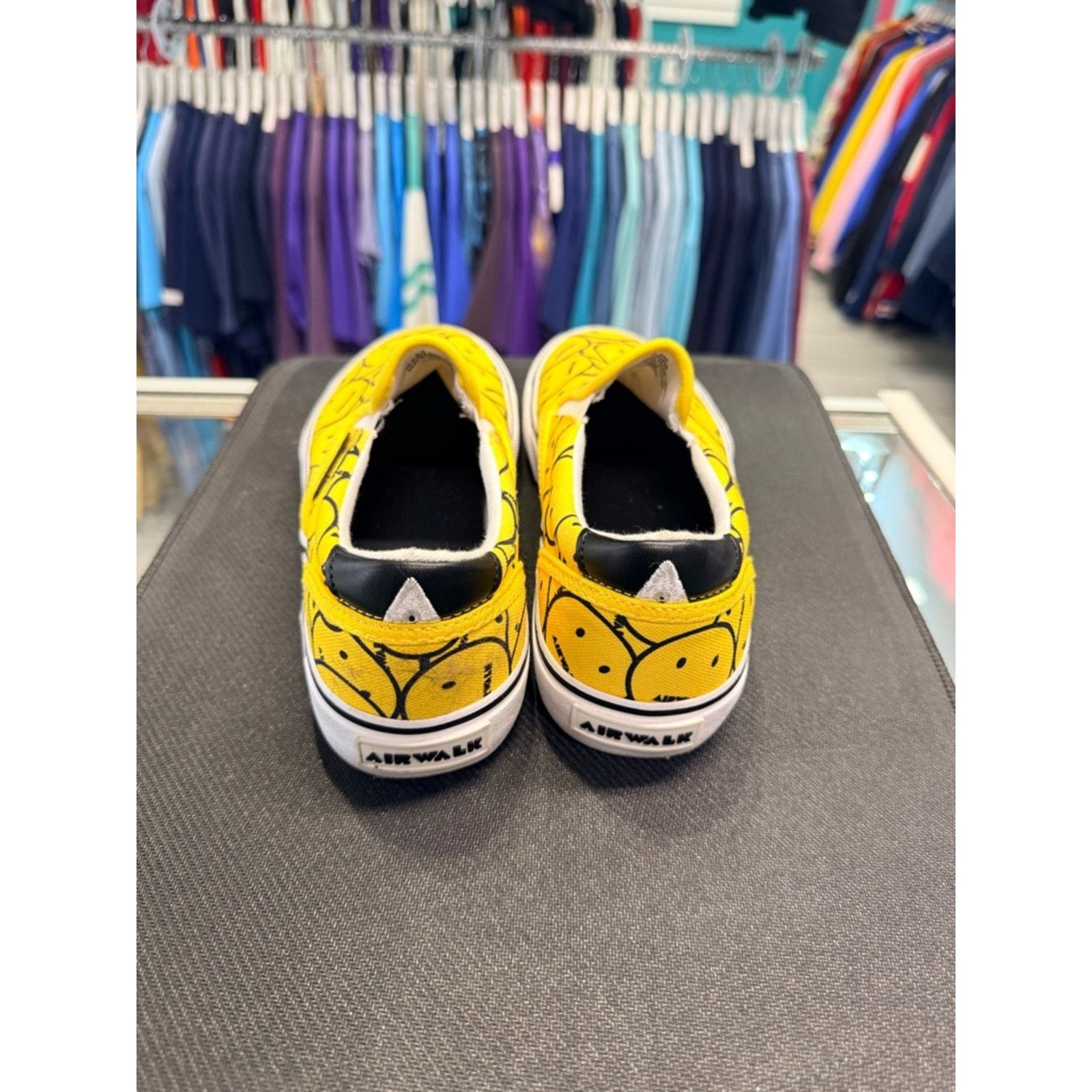 Airwalk Airwalk Smiley Face Yellow Slip-On Canvas Sneakers Size US 6.5 / IT 36.5 - 4 Thumbnail
