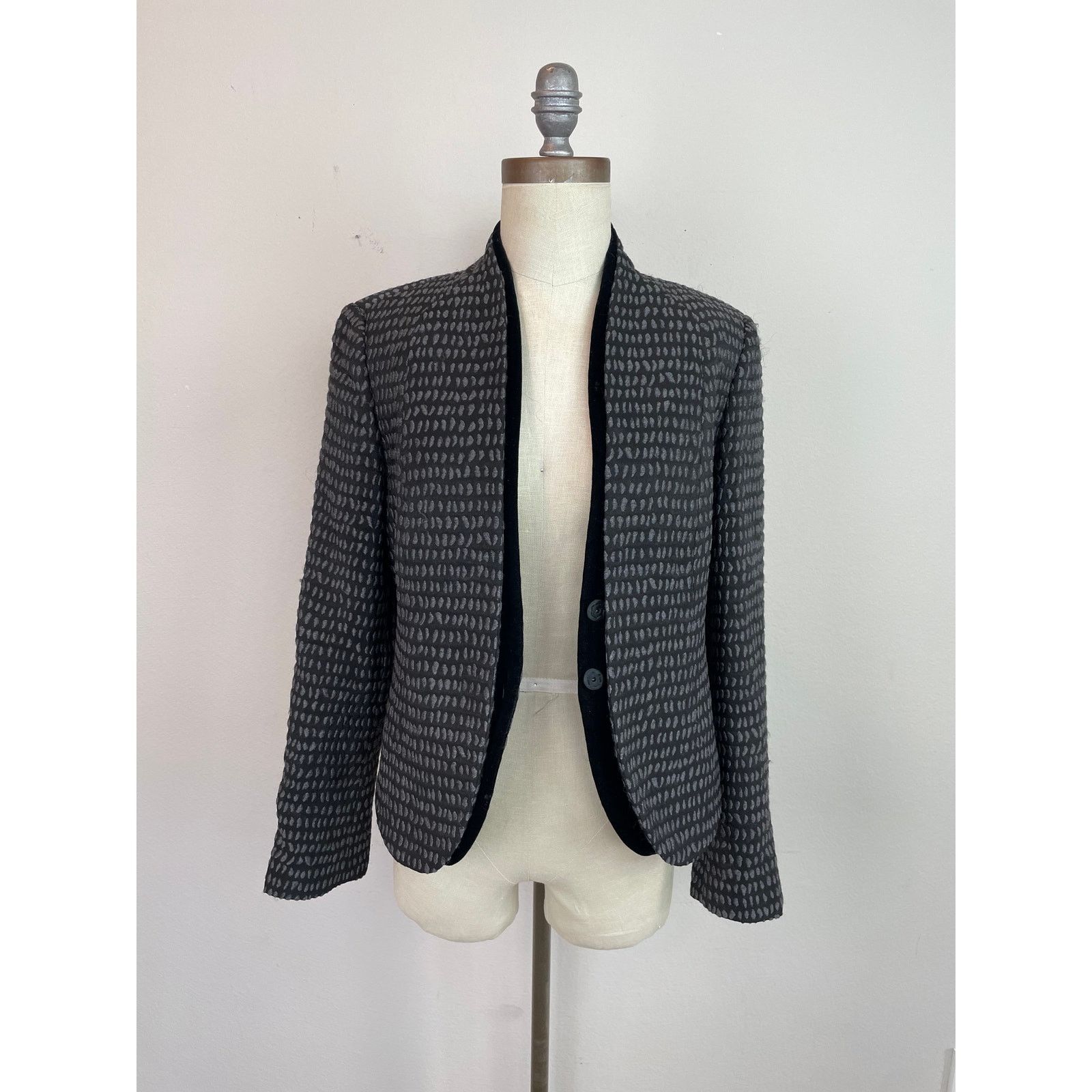 Giorgio Armani Giorgio Armani Textured Two Tone Blazer, Size 8 Size M / US 6-8 / IT 42-44 - 2 Thumbnail