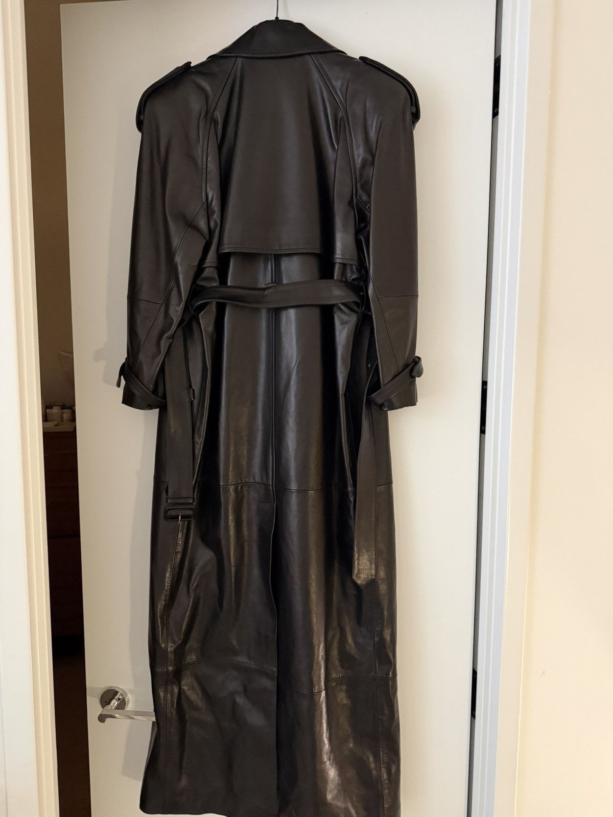 Saint Laurent Paris SAINT LAURENT SS23 FULL LENGHT LEATHER COAT Size S / US 4 / IT 40 - 4 Thumbnail