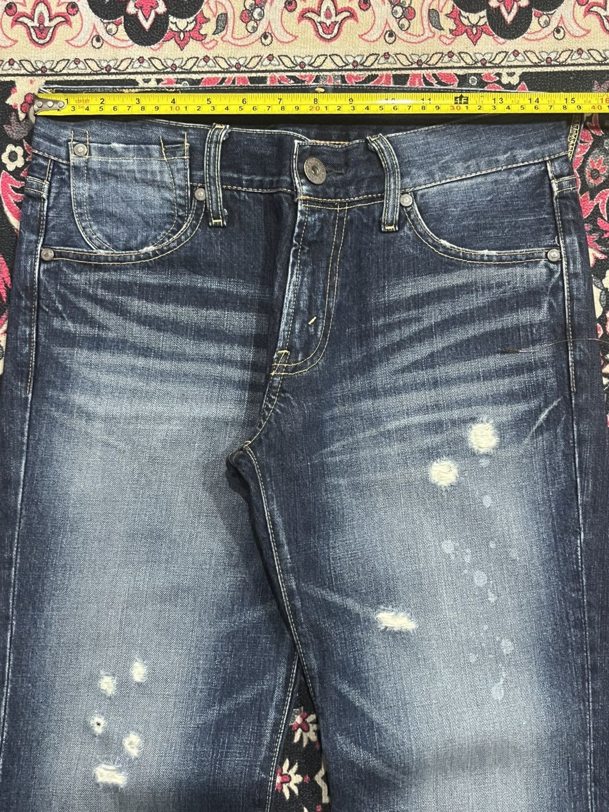 Levi's × Vetements Vintage Levi’s Dark Blue Faded Washed Distress Tapered Jeans Size US 28 / EU 44 - 13 Thumbnail