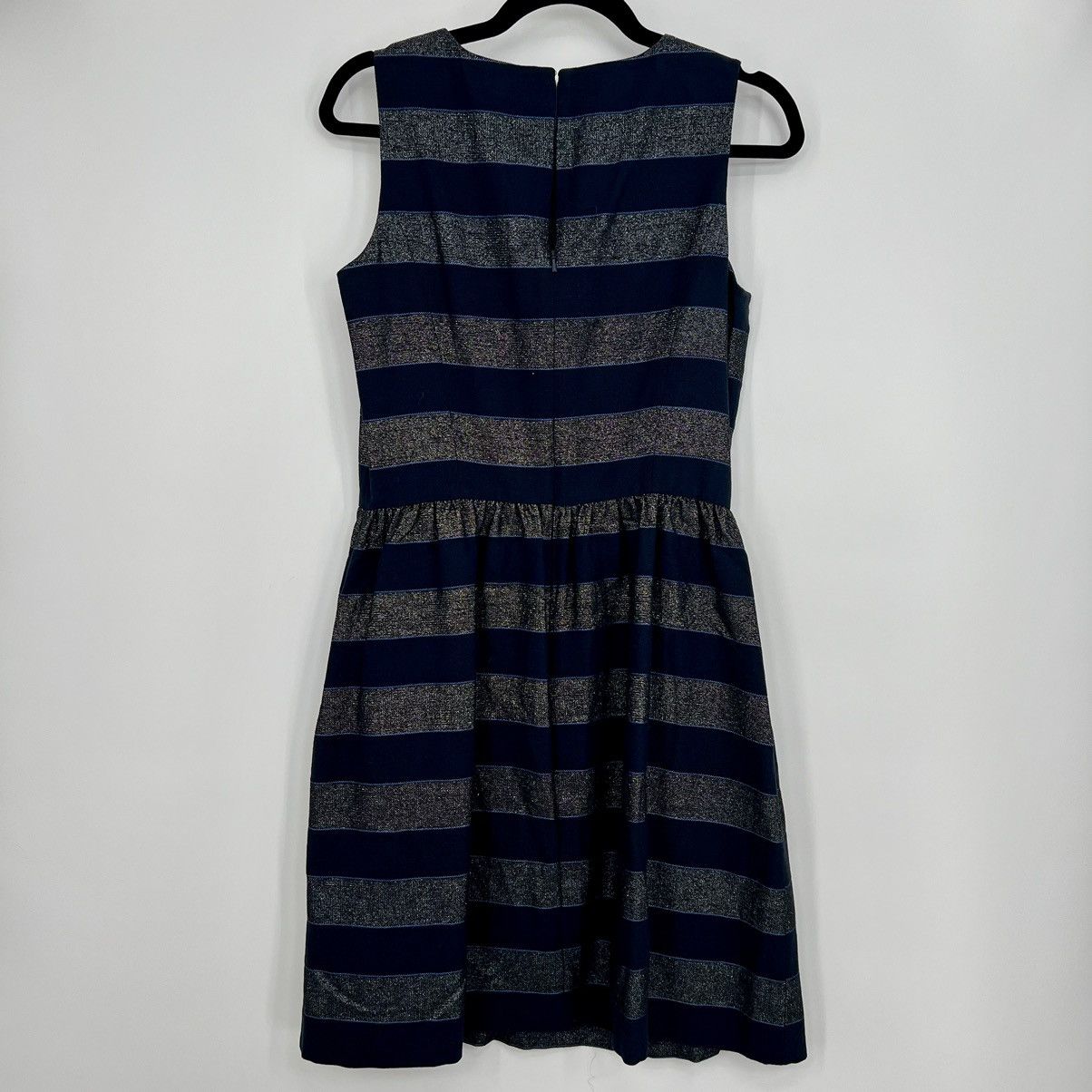 Brooks Brothers NWT Brooks Brothers Red Fleece Striped Metallic Sleeveless Size M / US 6-8 / IT 42-44 - 9 Thumbnail
