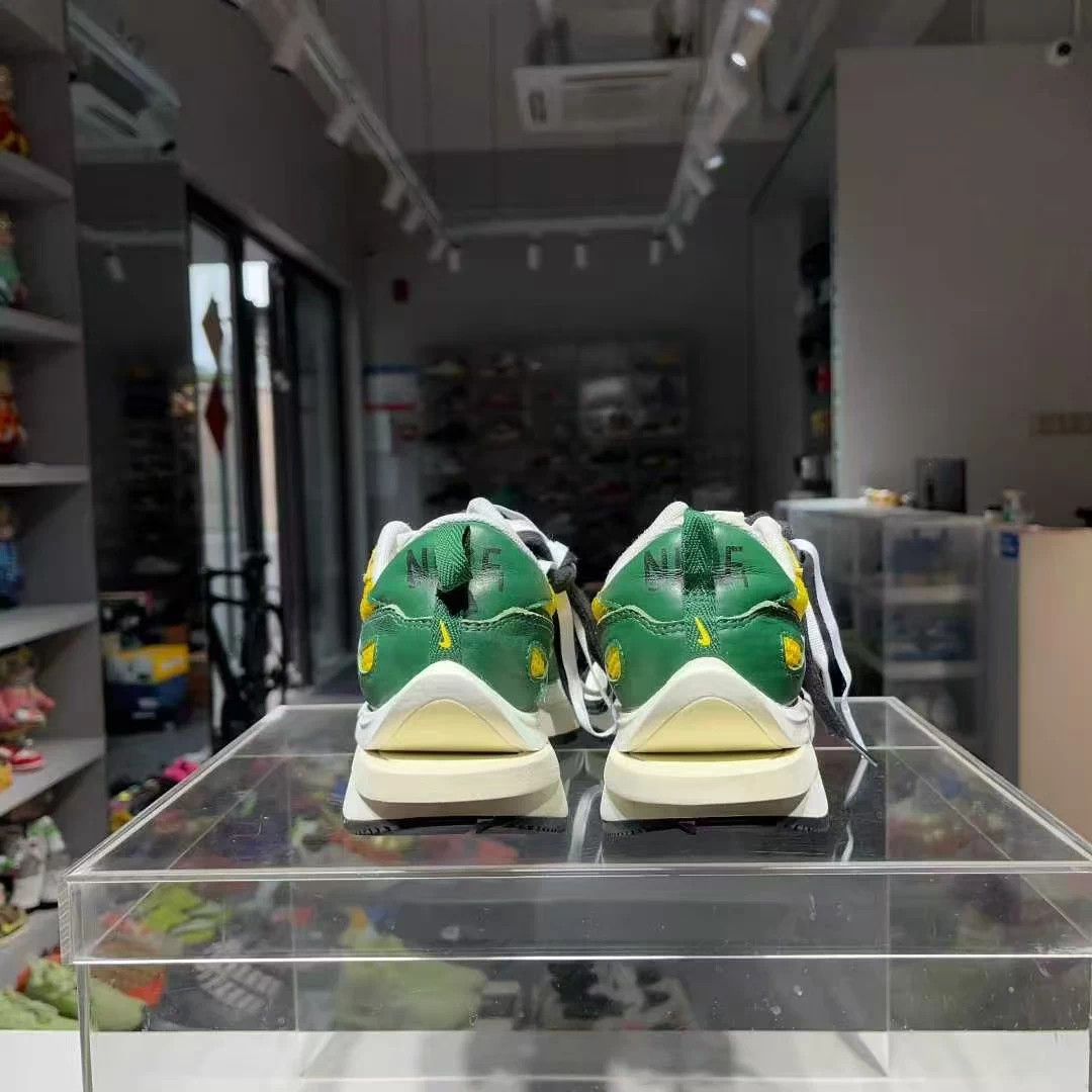 Nike Sacai x Nike VaporWaffle Green Yellow 37.5 Size US 6.5 / IT 36.5 - 4 Thumbnail