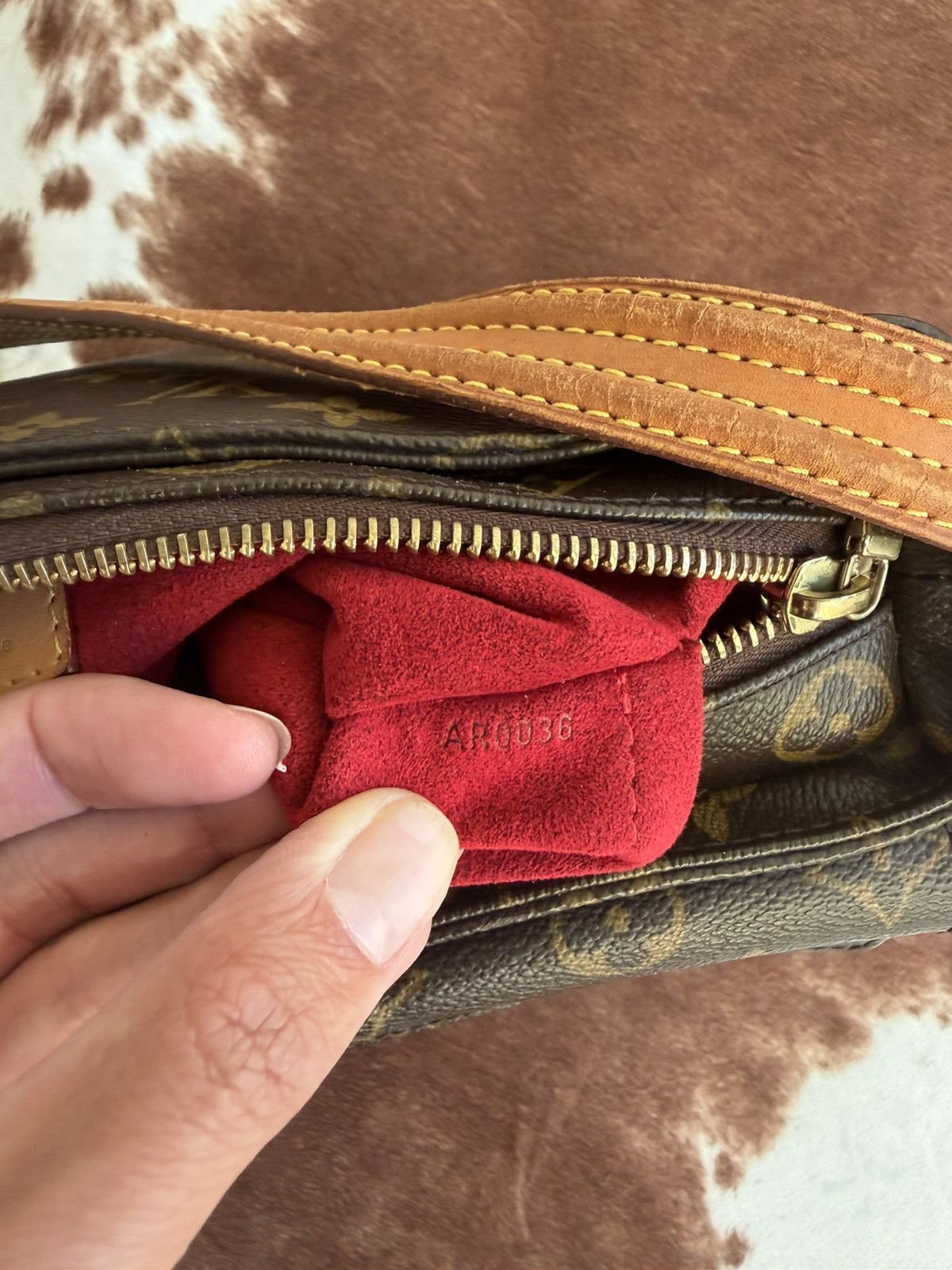 Louis Vuitton Louis Vuitton Monogram Cité Handbag MM Size ONE SIZE - 20 Thumbnail
